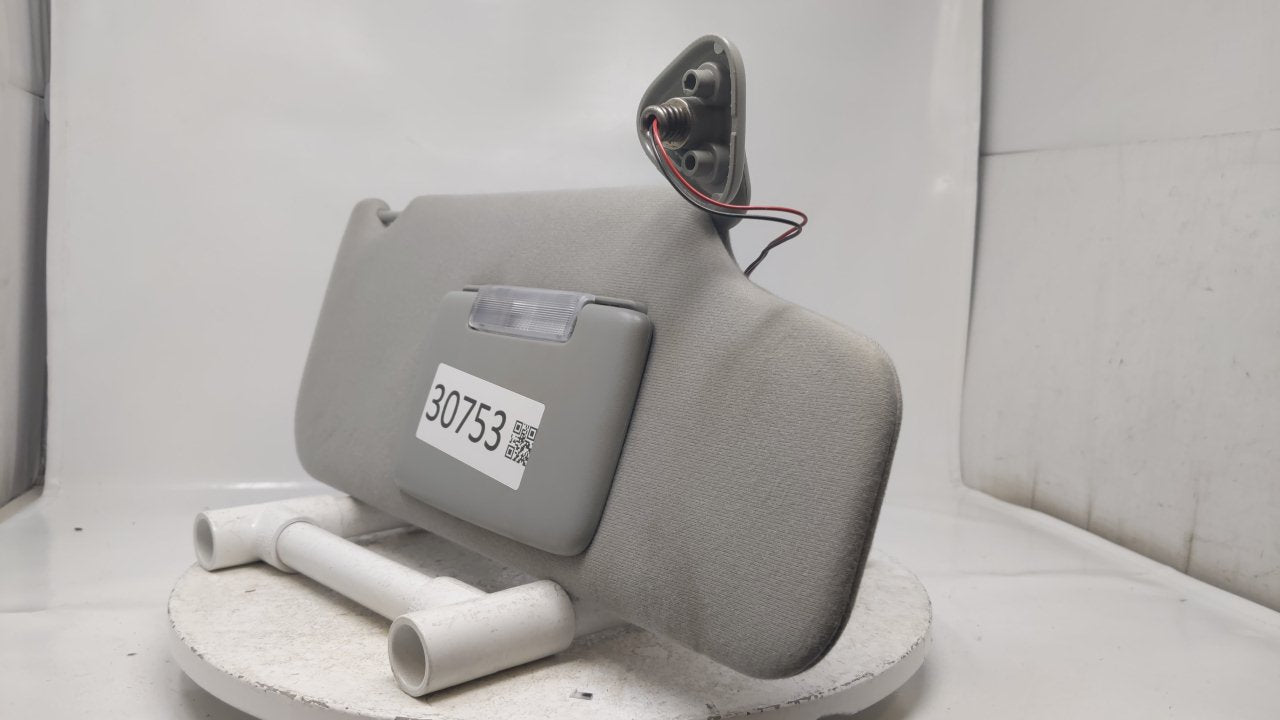 2005 Mercury Montego Sun Visor Shade Replacement Passenger Right Mirror Fits OEM Used Auto Parts - Oemusedautoparts1.com