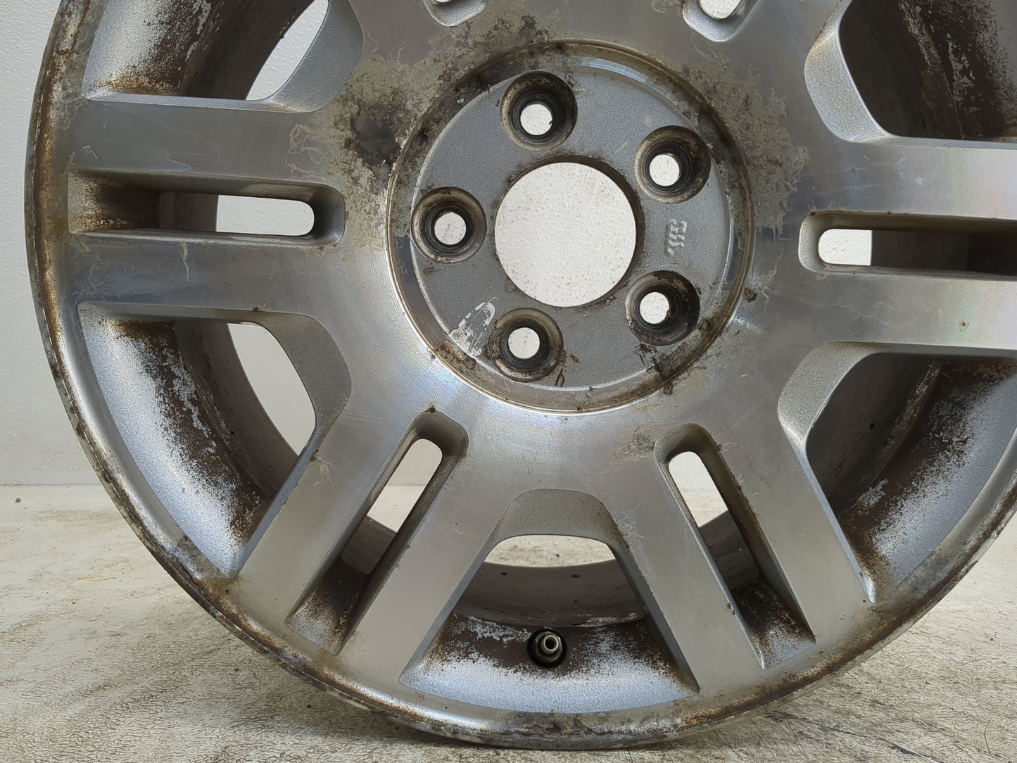 2002-2005 Mercury Mountaineer Oem Wheel Rim 1176454 - Oemusedautoparts1.com