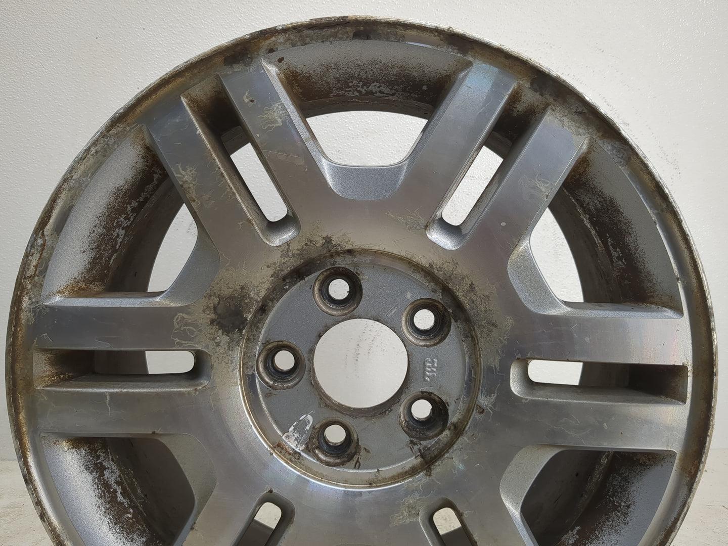 2002-2005 Mercury Mountaineer Oem Wheel Rim 1176454 - Oemusedautoparts1.com