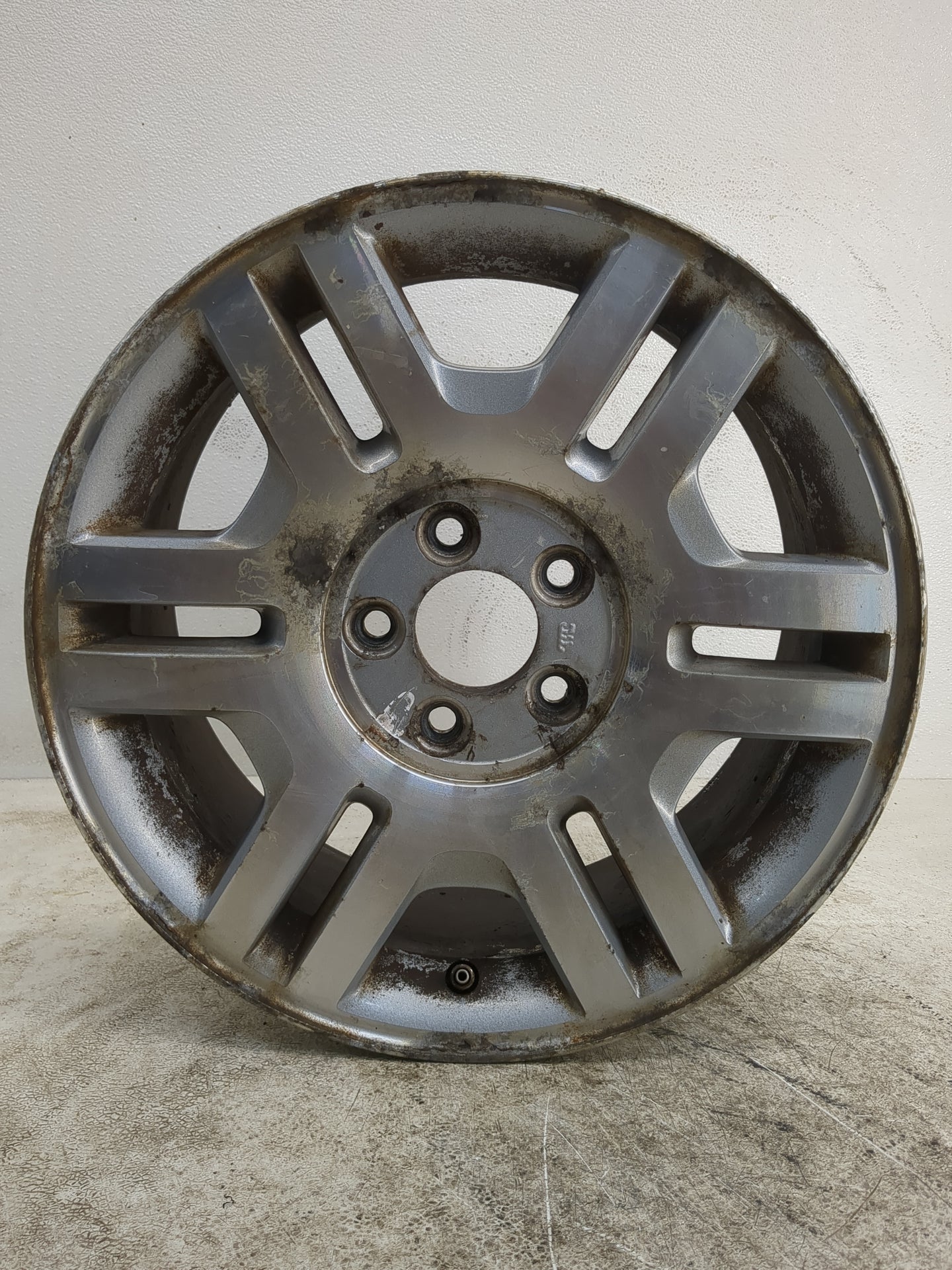 2002-2005 Mercury Mountaineer Oem Wheel Rim 1176454 - Oemusedautoparts1.com