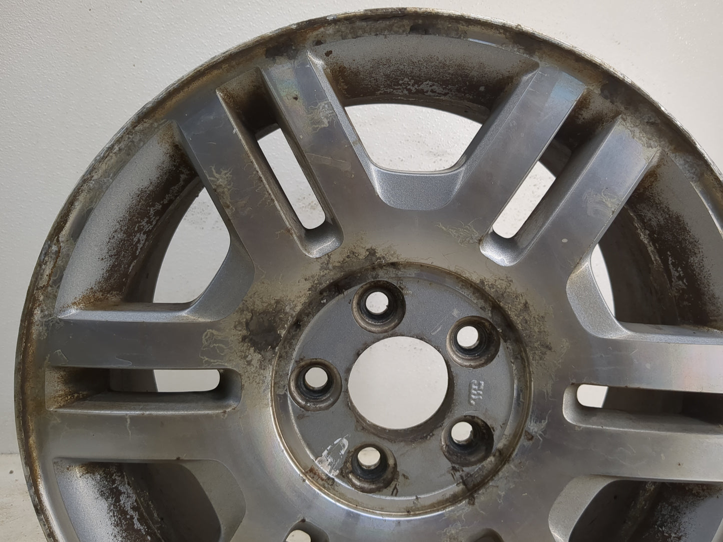 2002-2005 Mercury Mountaineer Oem Wheel Rim 1176454 - Oemusedautoparts1.com