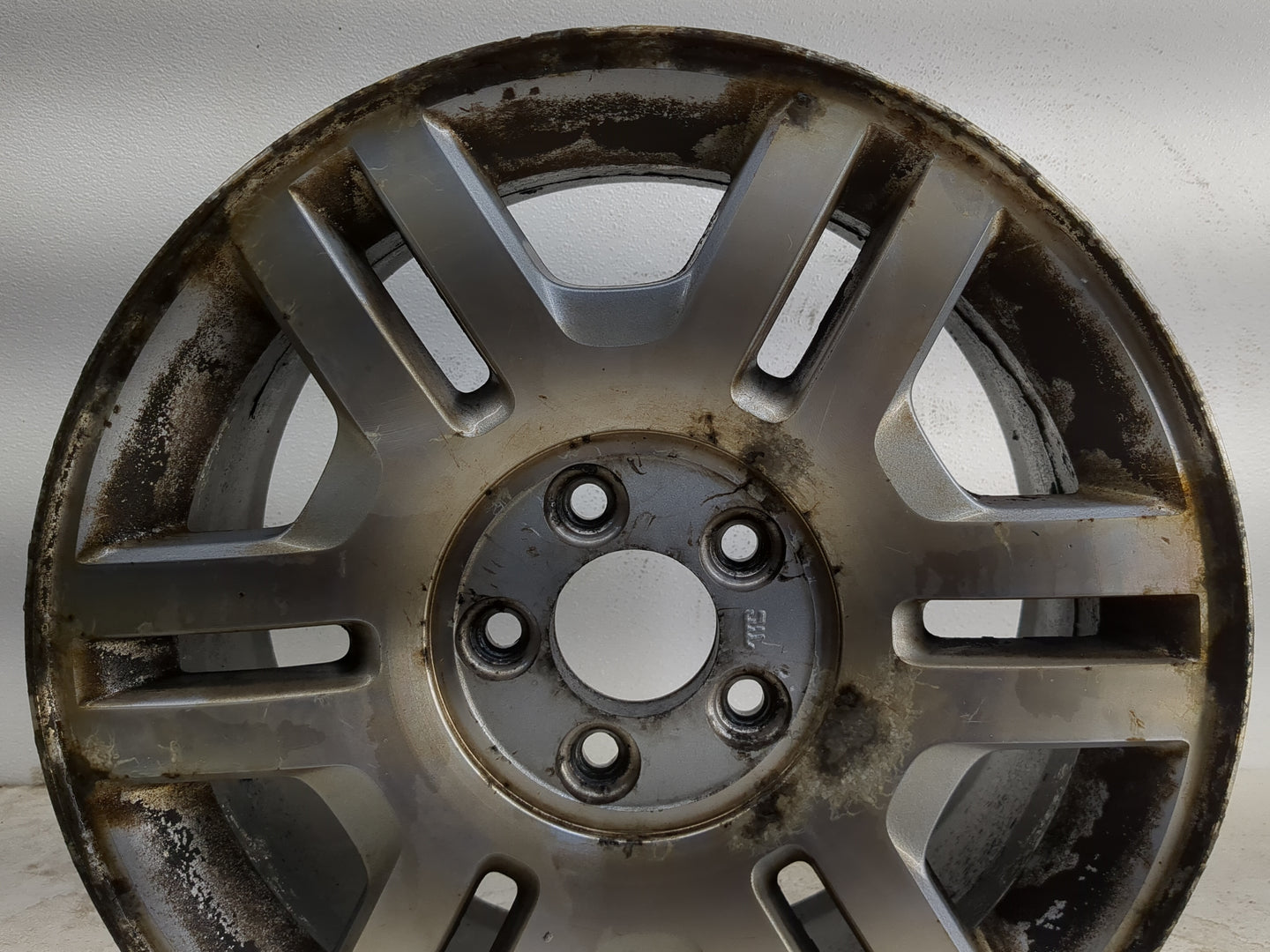 2004-2005 Mercury Mountaineer Oem Wheel Rim - Oemusedautoparts1.com