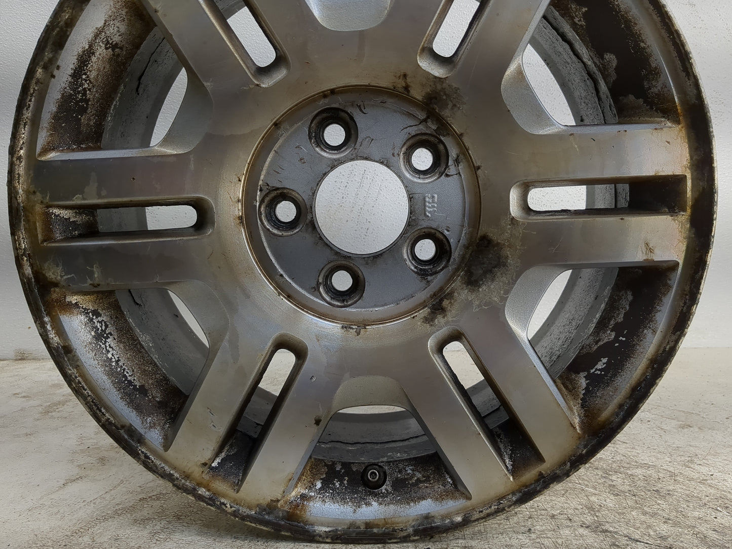 2004-2005 Mercury Mountaineer Oem Wheel Rim - Oemusedautoparts1.com