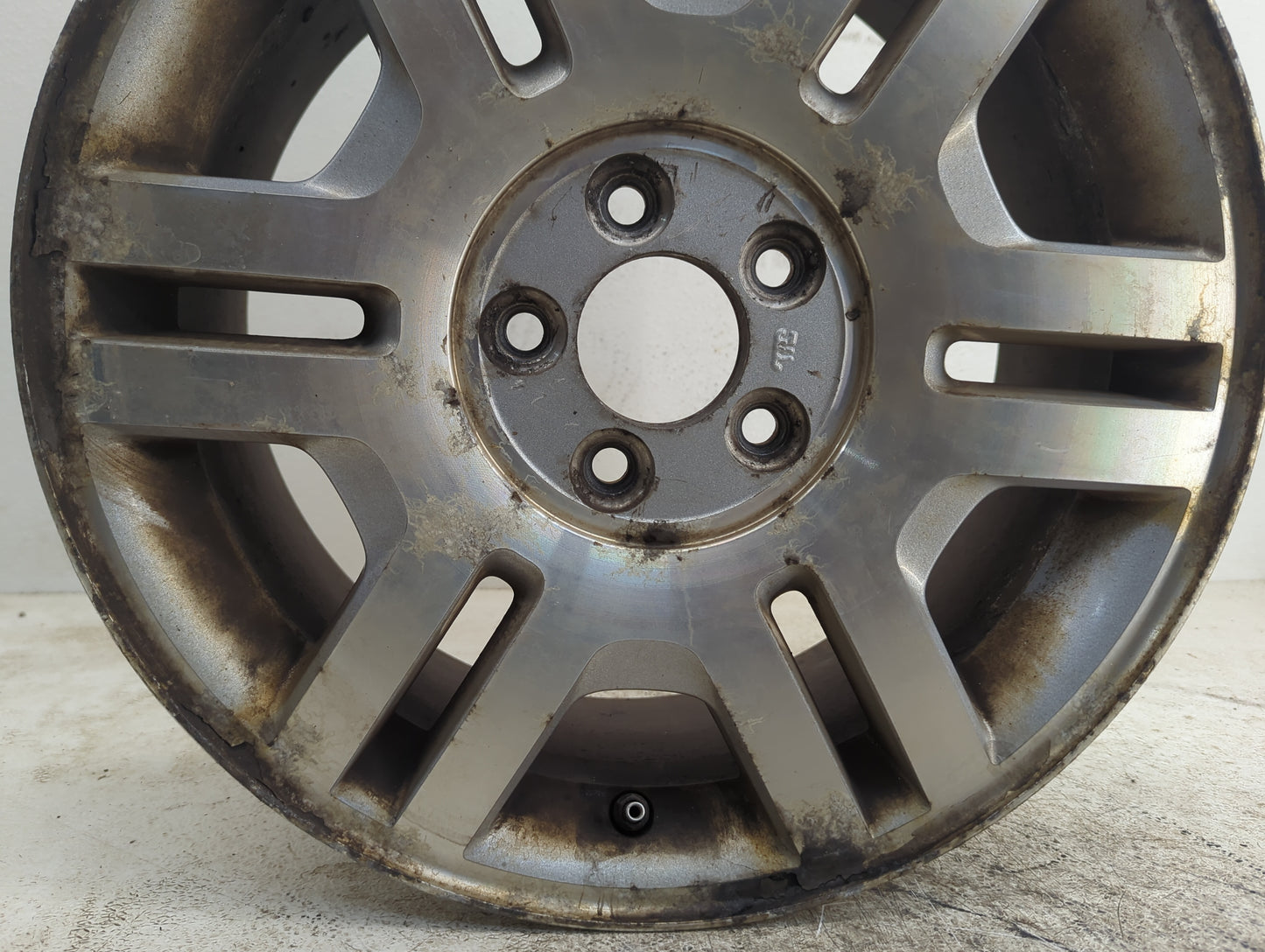 2002-2005 Mercury Mountaineer Oem Wheel Rim 1176456 - Oemusedautoparts1.com