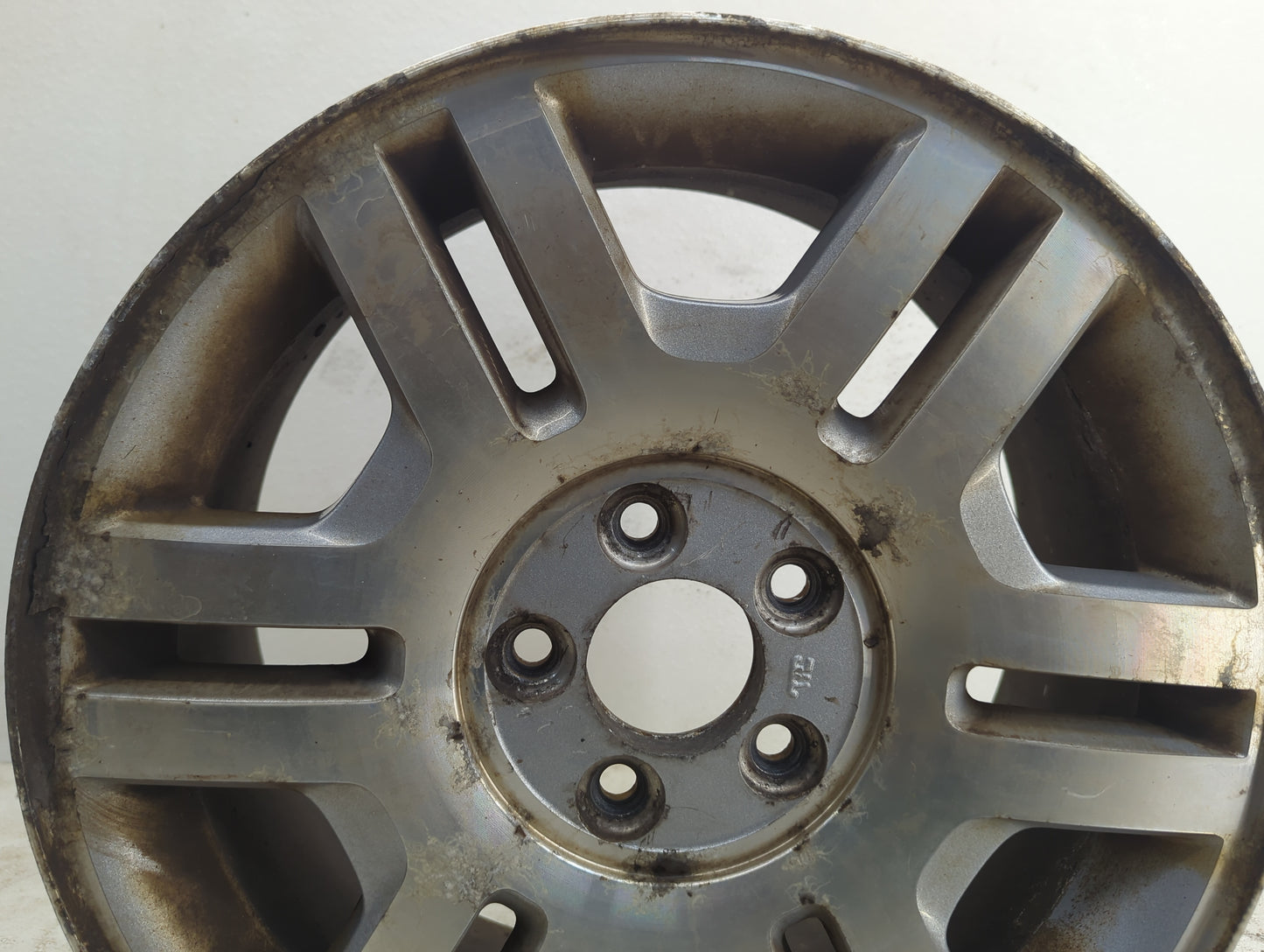 2004-2005 Mercury Mountaineer Oem Wheel Rim - Oemusedautoparts1.com