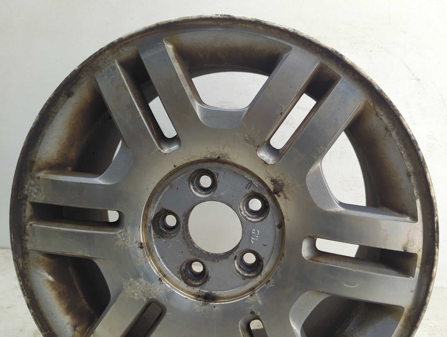 2002-2005 Mercury Mountaineer Oem Wheel Rim 1176456 - Oemusedautoparts1.com