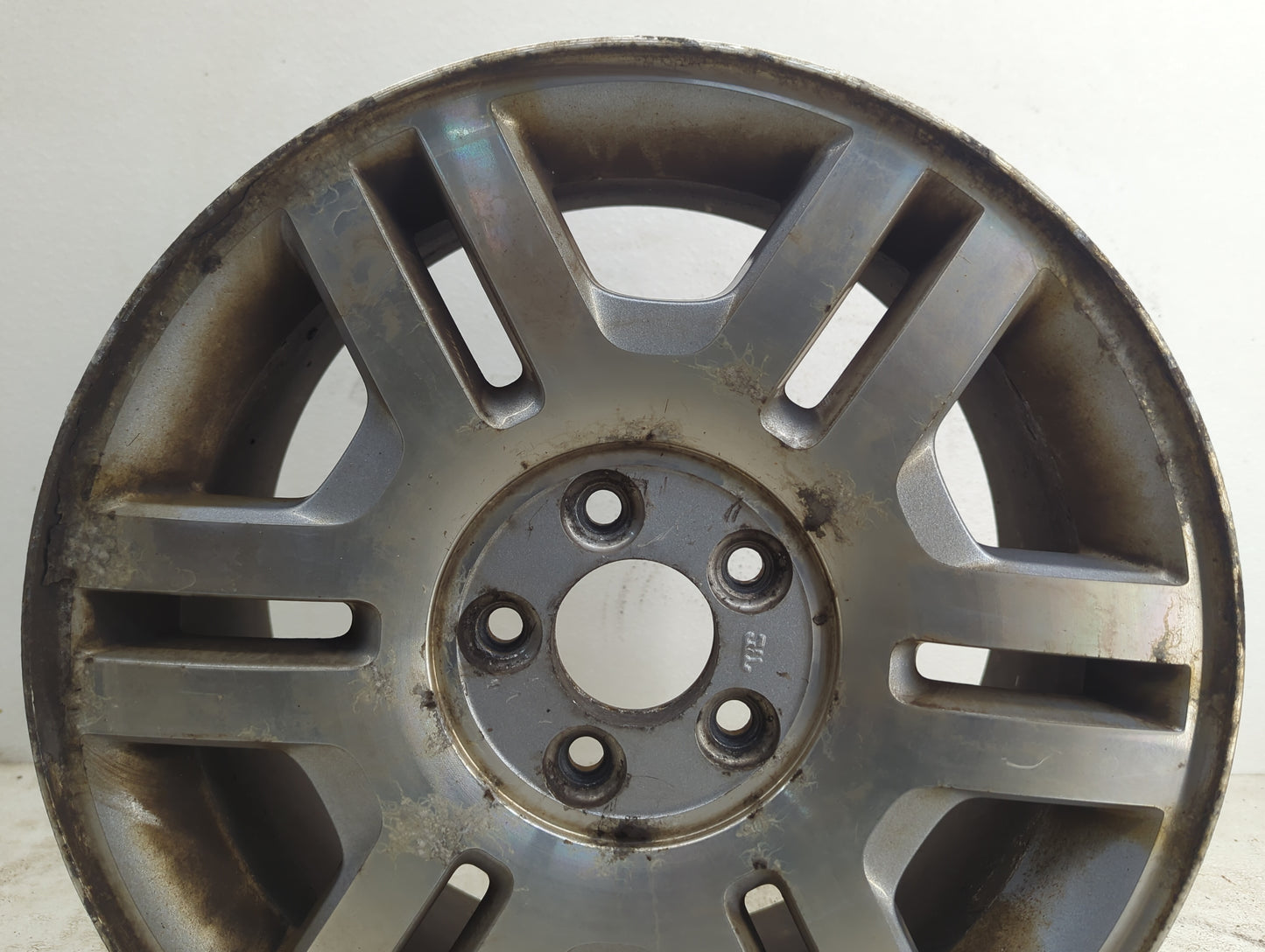 2002-2005 Mercury Mountaineer Oem Wheel Rim 1176456 - Oemusedautoparts1.com
