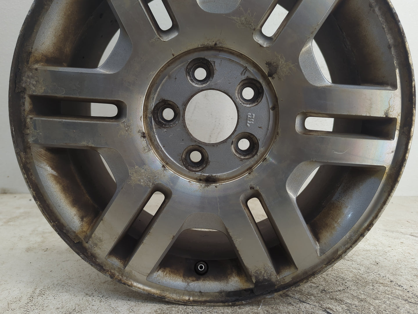 2002-2005 Mercury Mountaineer Oem Wheel Rim 1176456 - Oemusedautoparts1.com