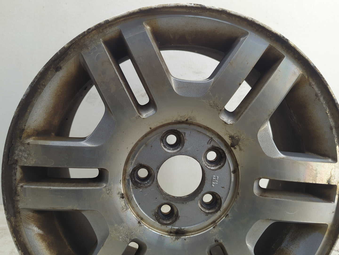 2002-2005 Mercury Mountaineer Oem Wheel Rim 1176456 - Oemusedautoparts1.com