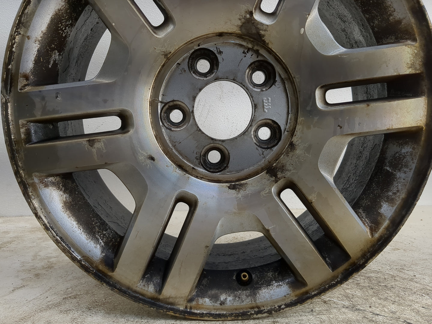 2005-2005 Mercury Mountaineer Oem Wheel Rim - Oemusedautoparts1.com