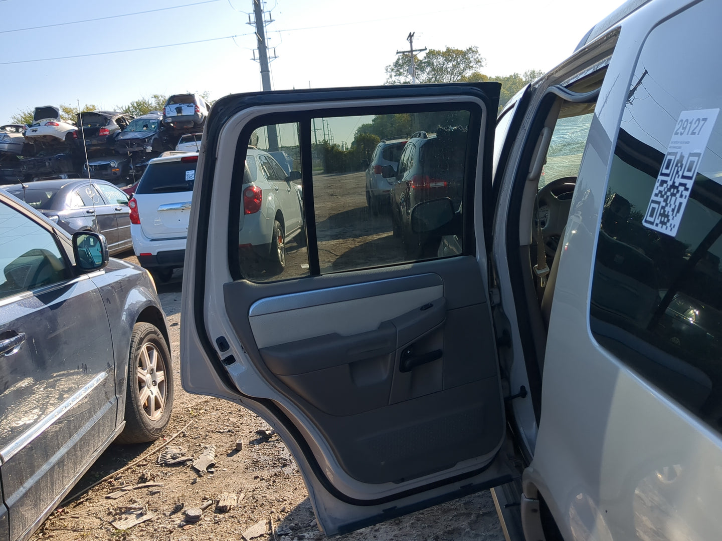 2002-2005 Mercury Mountaineer Driver Rear Door Oem - Oemusedautoparts1.com