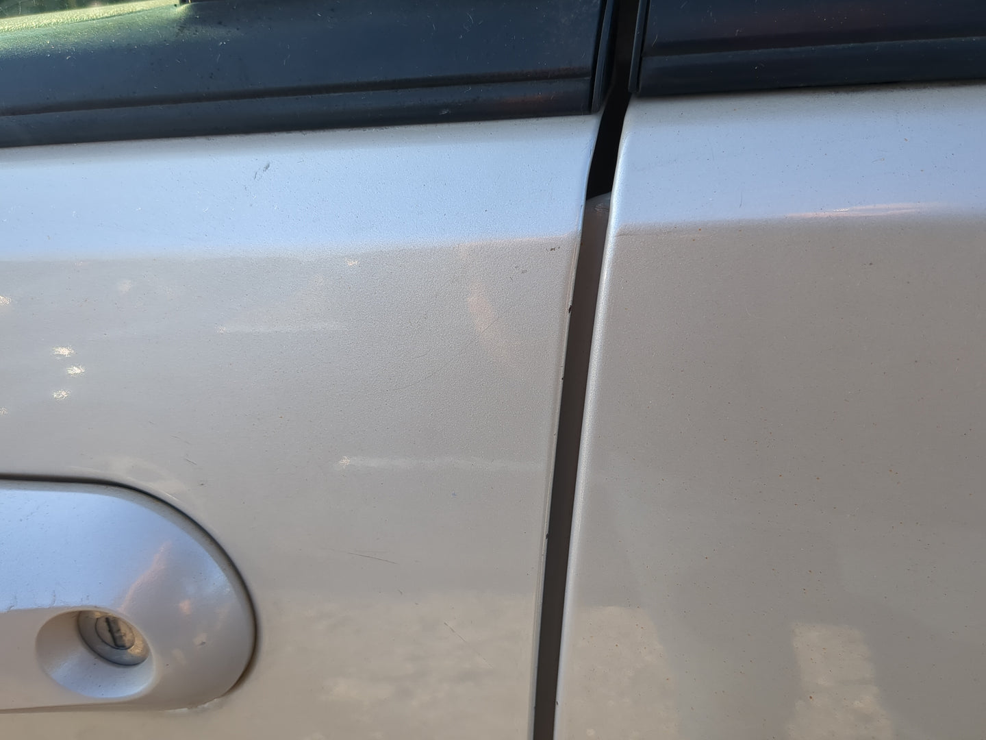 2002-2005 Mercury Mountaineer Driver Front Door Oem 1176861 - Oemusedautoparts1.com