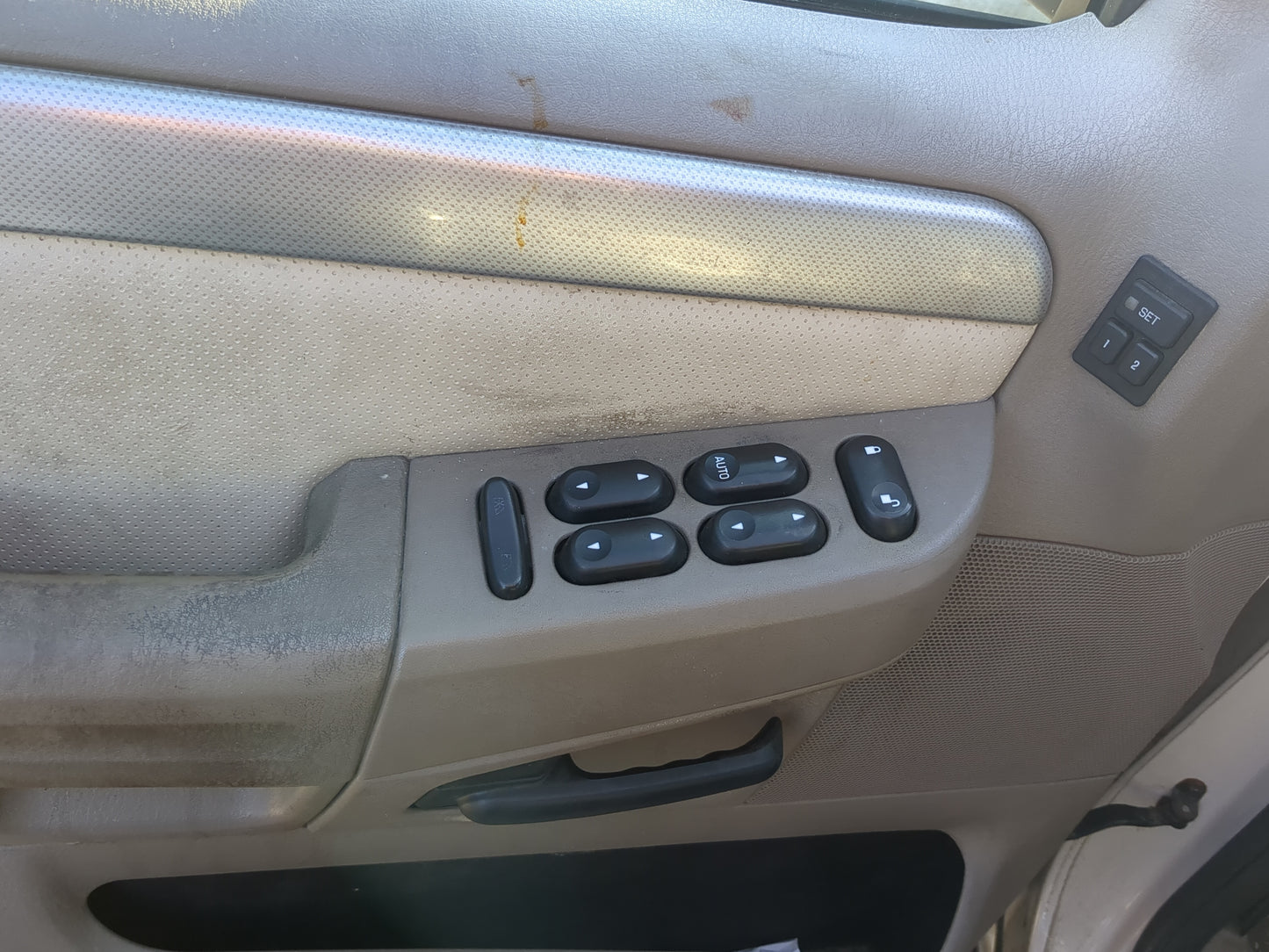 2004-2005 Mercury Mountaineer Master Power Window Switch Replacement Driver Side Left Fits Fits 2004 2005 2006 2007 OEM Used