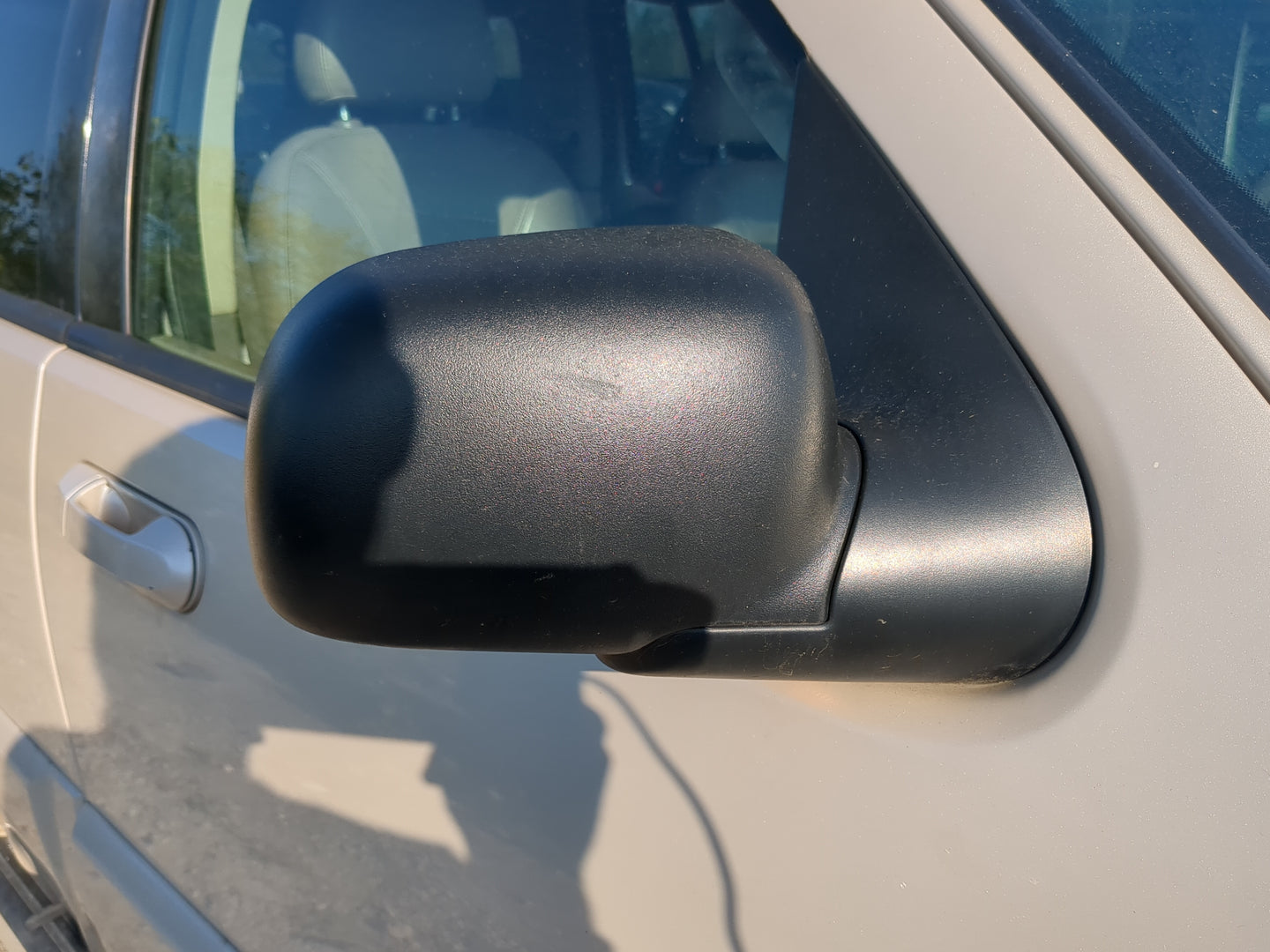 2002-2005 Mercury Mountaineer Passenger Side View Mirror - Right Door Mirror OEM Used - Oemusedautoparts1.com