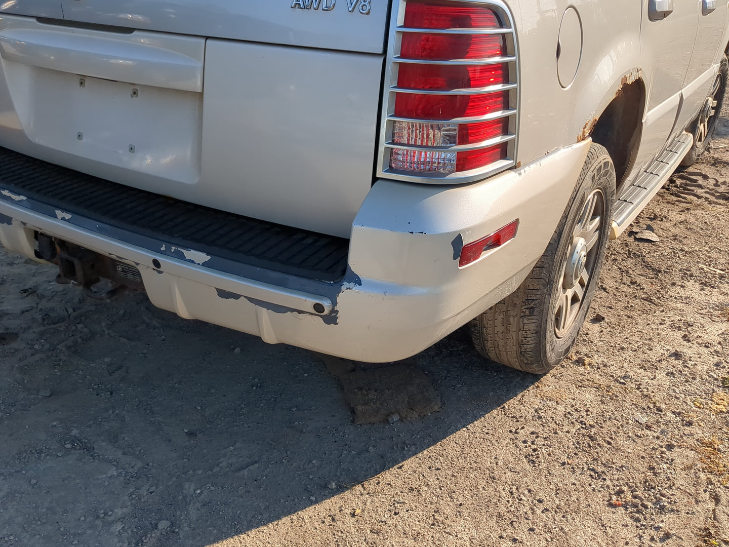 2002-2005 Mercury Mountaineer Rear Bumper Assembly Oem - Oemusedautoparts1.com