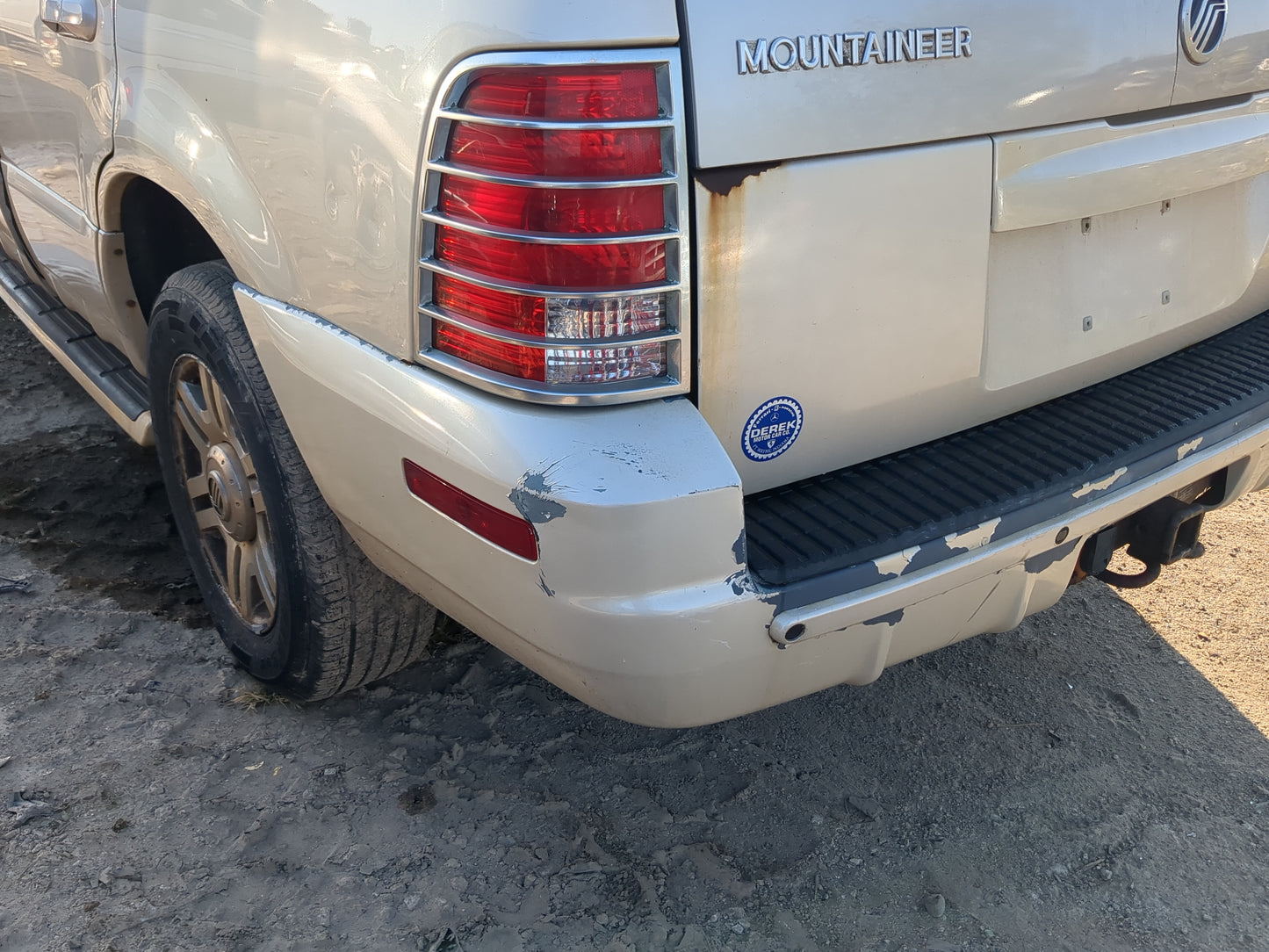 2002-2005 Mercury Mountaineer Rear Bumper Assembly Oem - Oemusedautoparts1.com