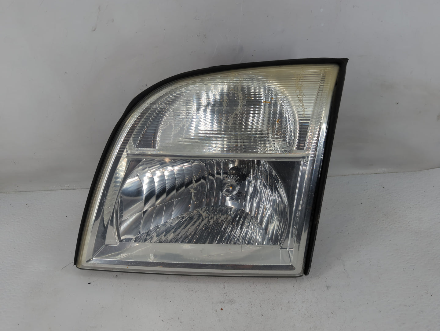 2002-2005 Mercury Mountaineer Driver Left Oem Head Light Headlight Lamp - Oemusedautoparts1.com