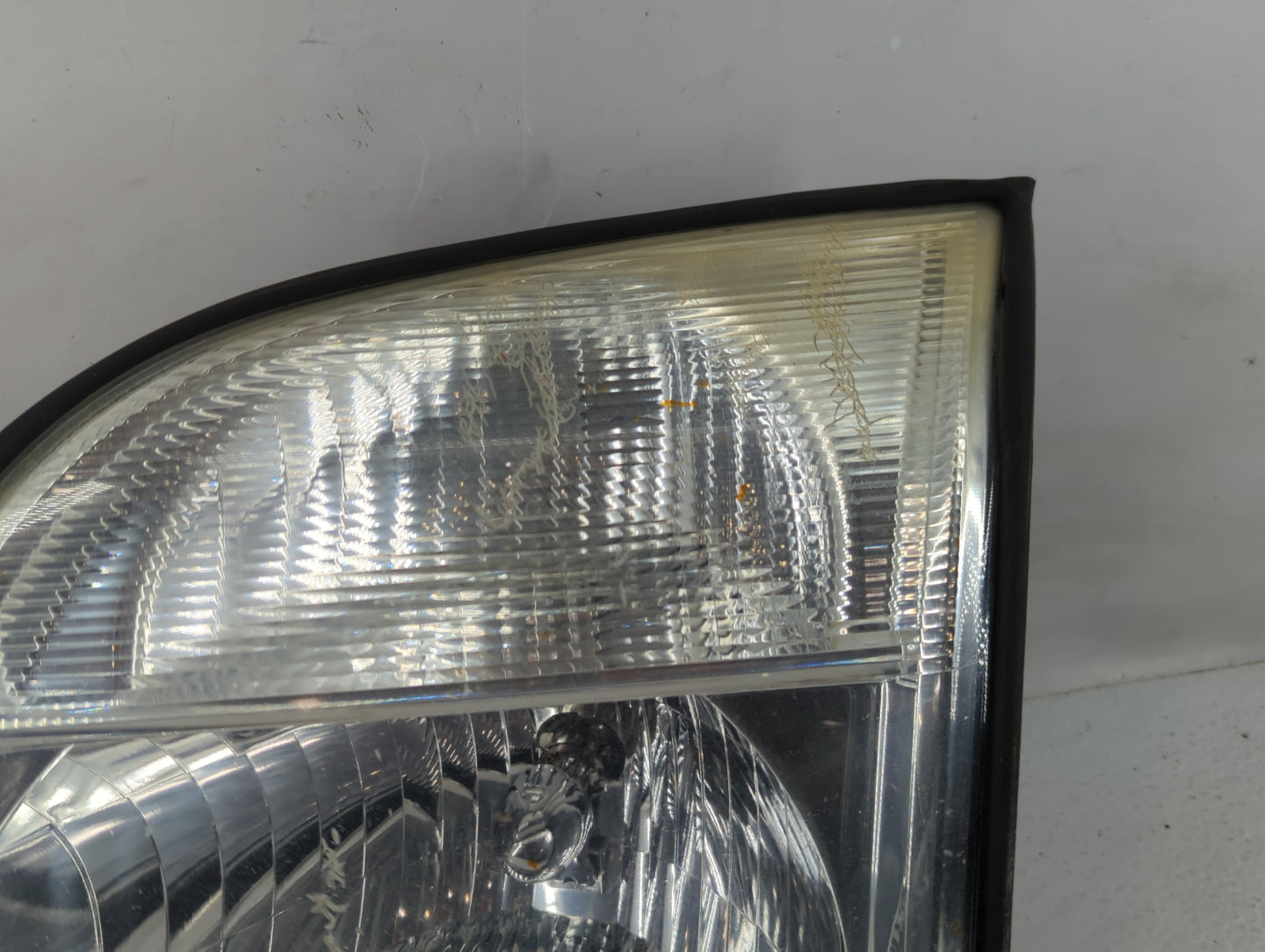 2002-2005 Mercury Mountaineer Driver Left Oem Head Light Headlight Lamp - Oemusedautoparts1.com