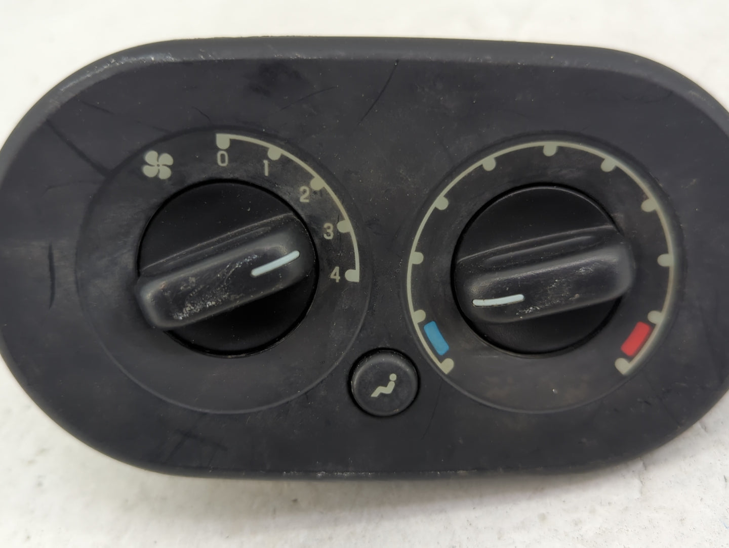 2002-2005 Mercury Mountaineer Climate Control Module Temperature AC/Heater Replacement P/N:1L2H-19D838-BH Fits OEM Used Auto