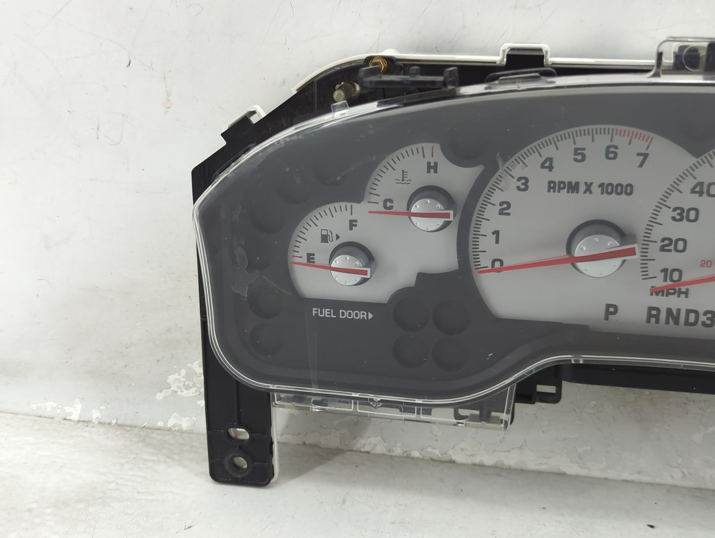 2004-2005 Mercury Mountaineer Instrument Cluster Speedometer Gauges P/N:VP4L2F-10A855-BD Miles: Fits Fits 2004 2005 OEM Used