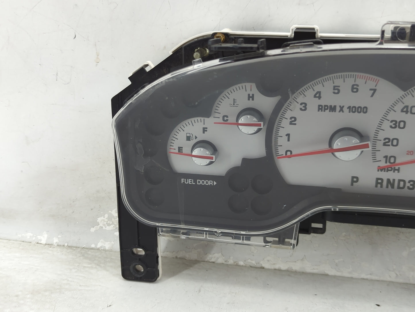 2004-2005 Mercury Mountaineer Instrument Cluster Speedometer Gauges P/N:VP4L2F-10A855-BD Miles: Fits Fits 2004 2005 OEM Used
