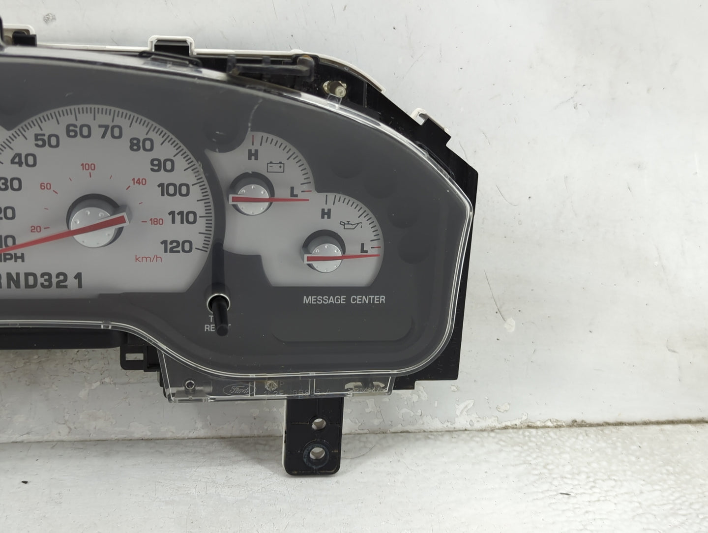 2004-2005 Mercury Mountaineer Instrument Cluster Speedometer Gauges P/N:VP4L2F-10A855-BD Miles: Fits Fits 2004 2005 OEM Used