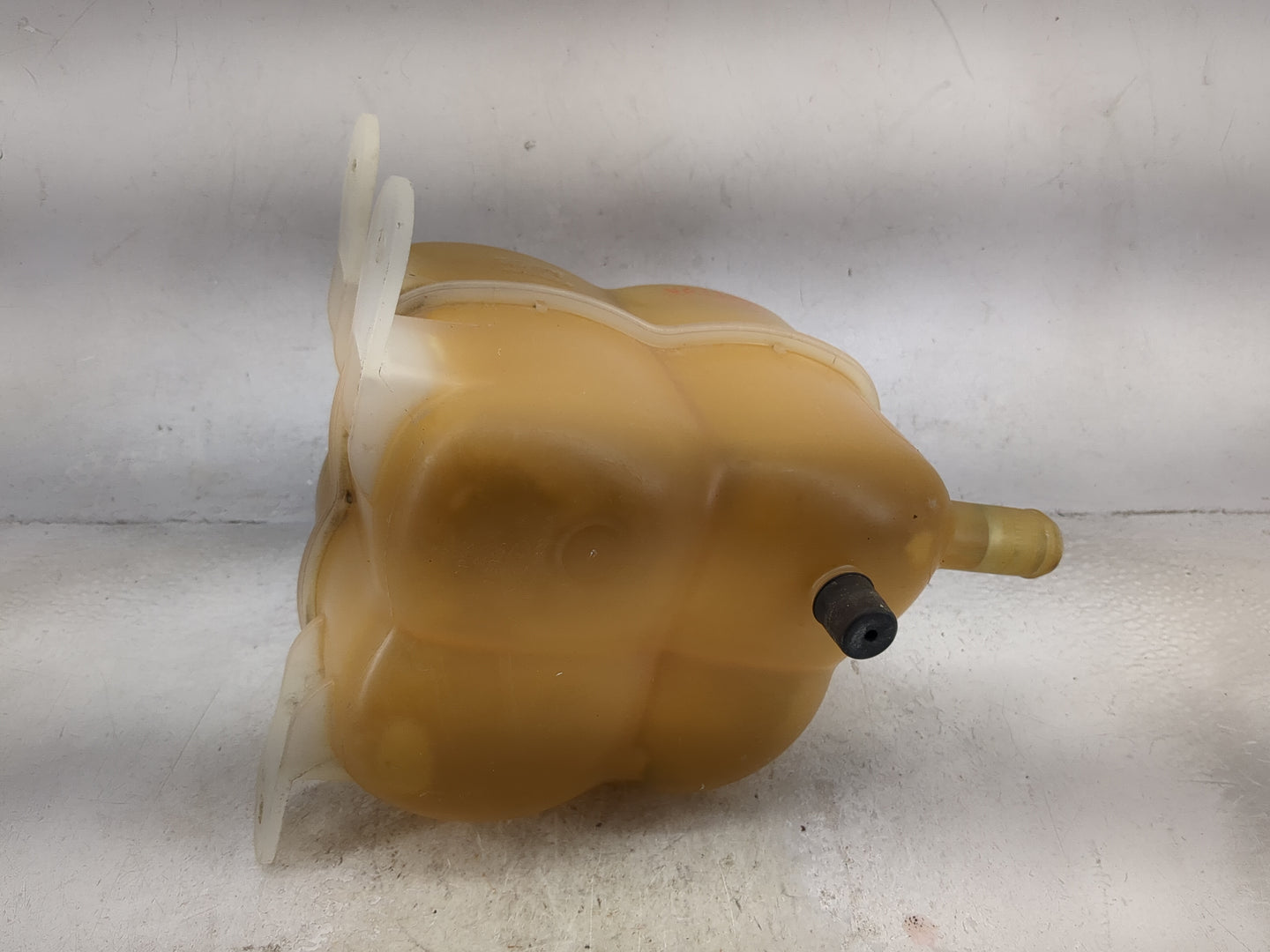 2002 Mercury Mountaineer Radiator Coolant Overflow Expansion Tank Bottle 1494683 - Oemusedautoparts1.com