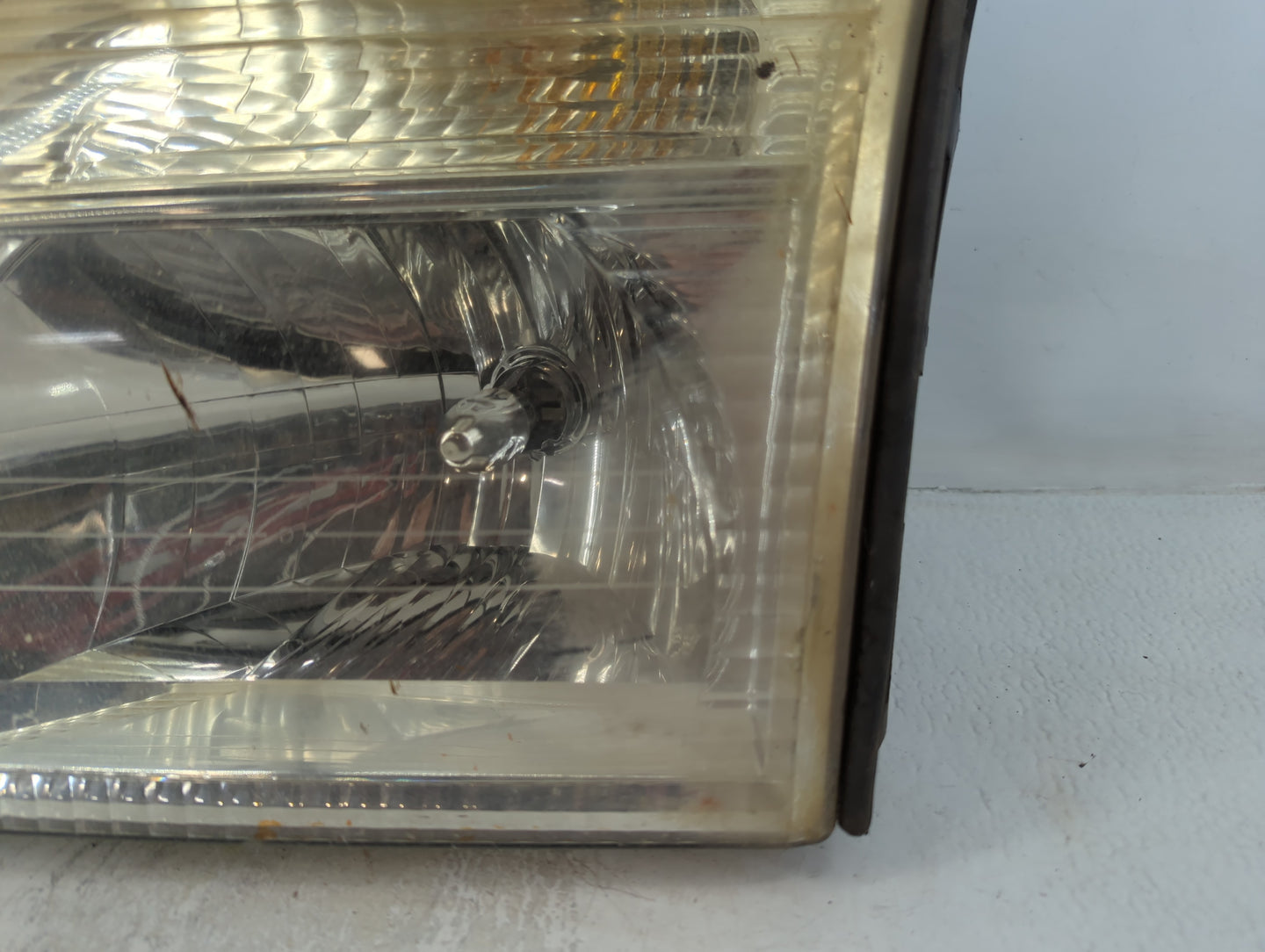 2002-2005 Mercury Mountaineer Driver Left Oem Head Light Headlight Lamp - Oemusedautoparts1.com