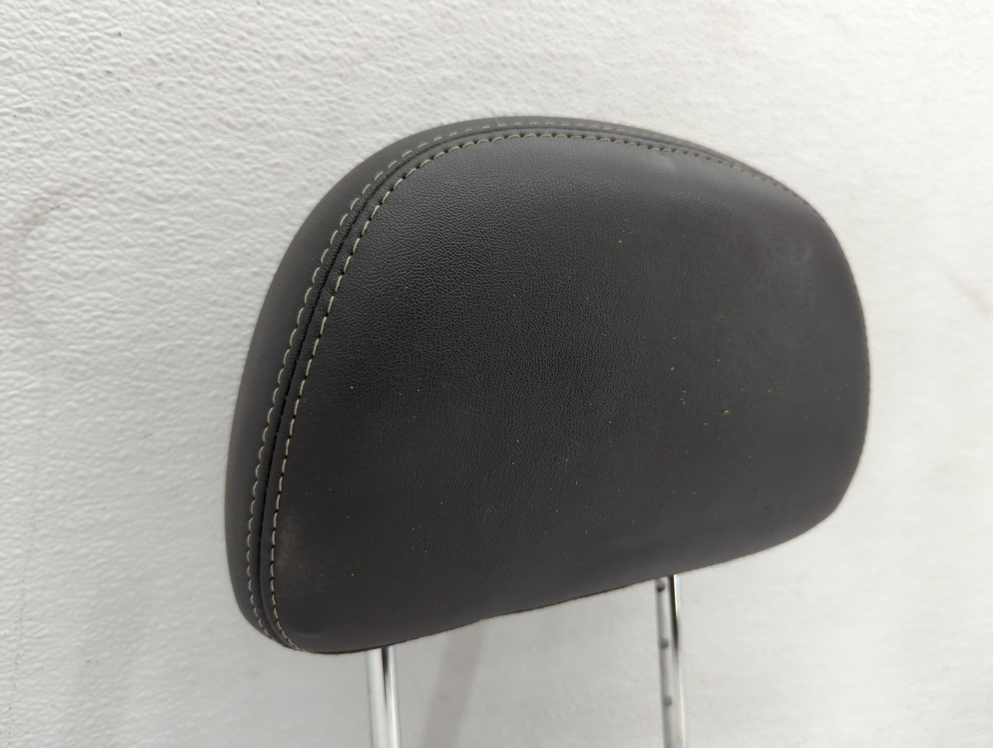 2005-2005 Mercury Mountaineer Headrest Head Rest Rear Seat - Oemusedautoparts1.com