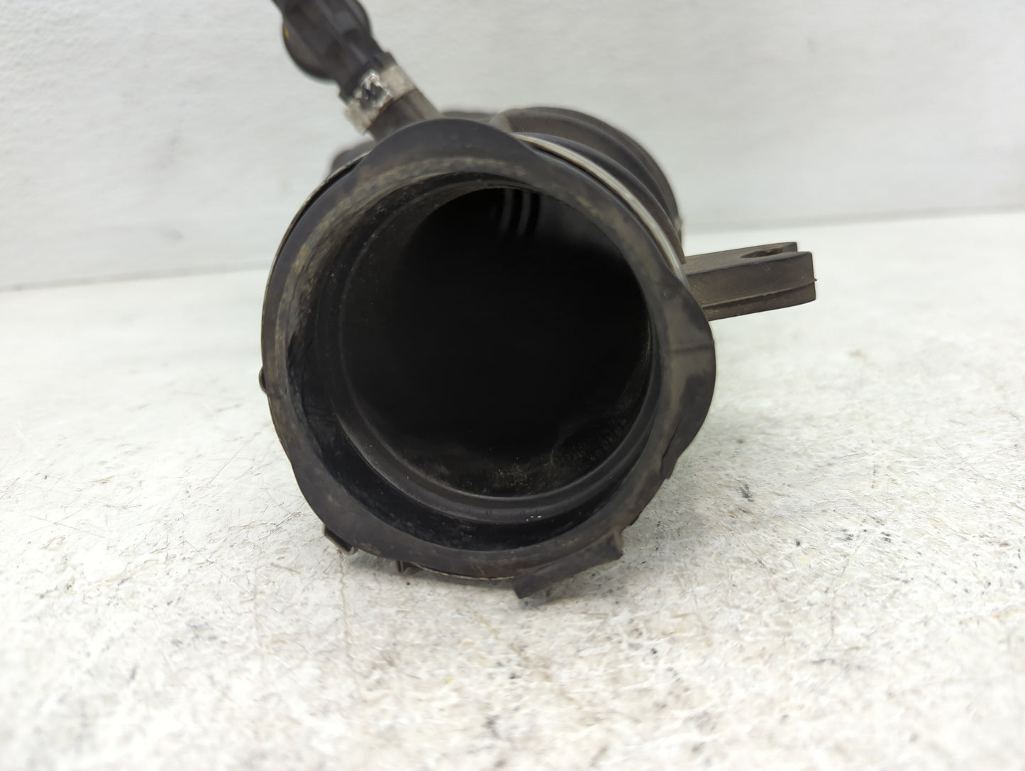 2005 Mini Cooper Air Cleaner Intake Duct Hose Tube - Oemusedautoparts1.com
