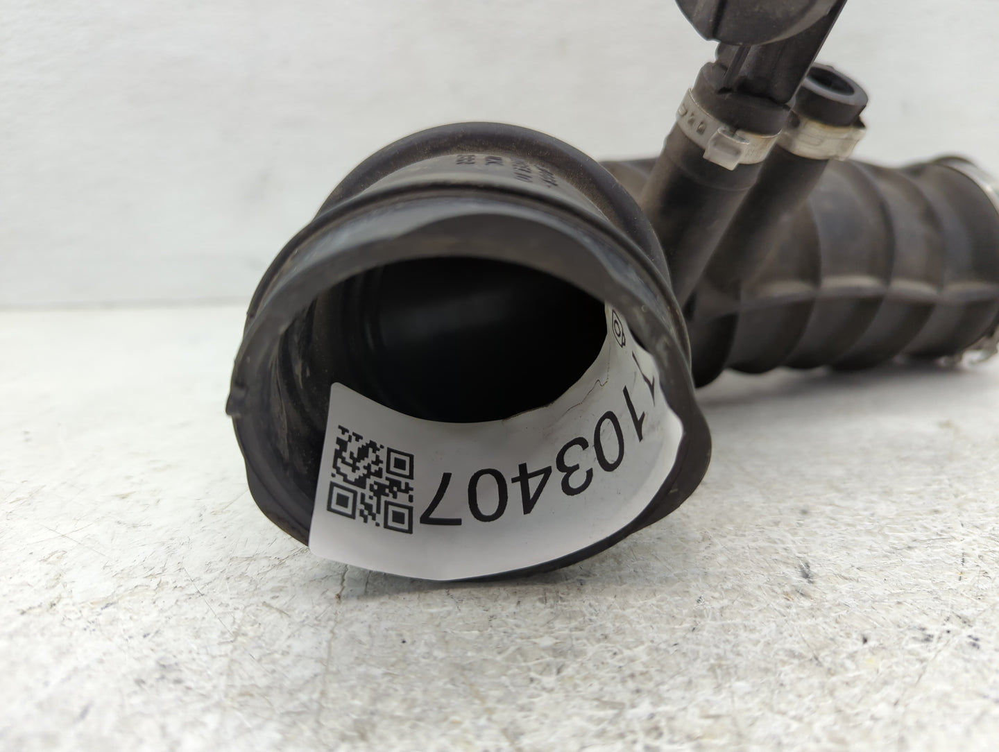 2005 Mini Cooper Air Cleaner Intake Duct Hose Tube - Oemusedautoparts1.com