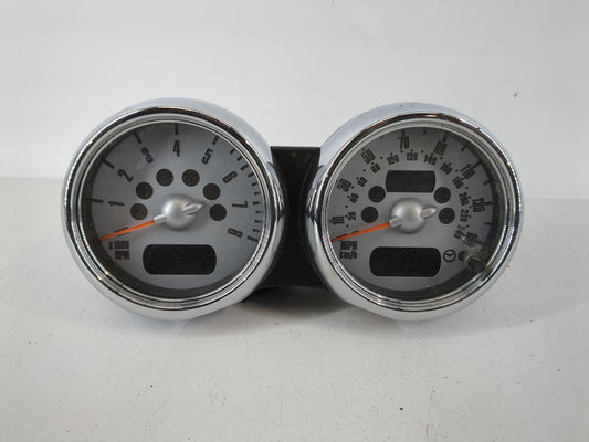 2005 Mini Cooper Instrument Cluster Speedometer Gauges P/N:6211-6966501 Fits OEM Used Auto Parts - Oemusedautoparts1.com