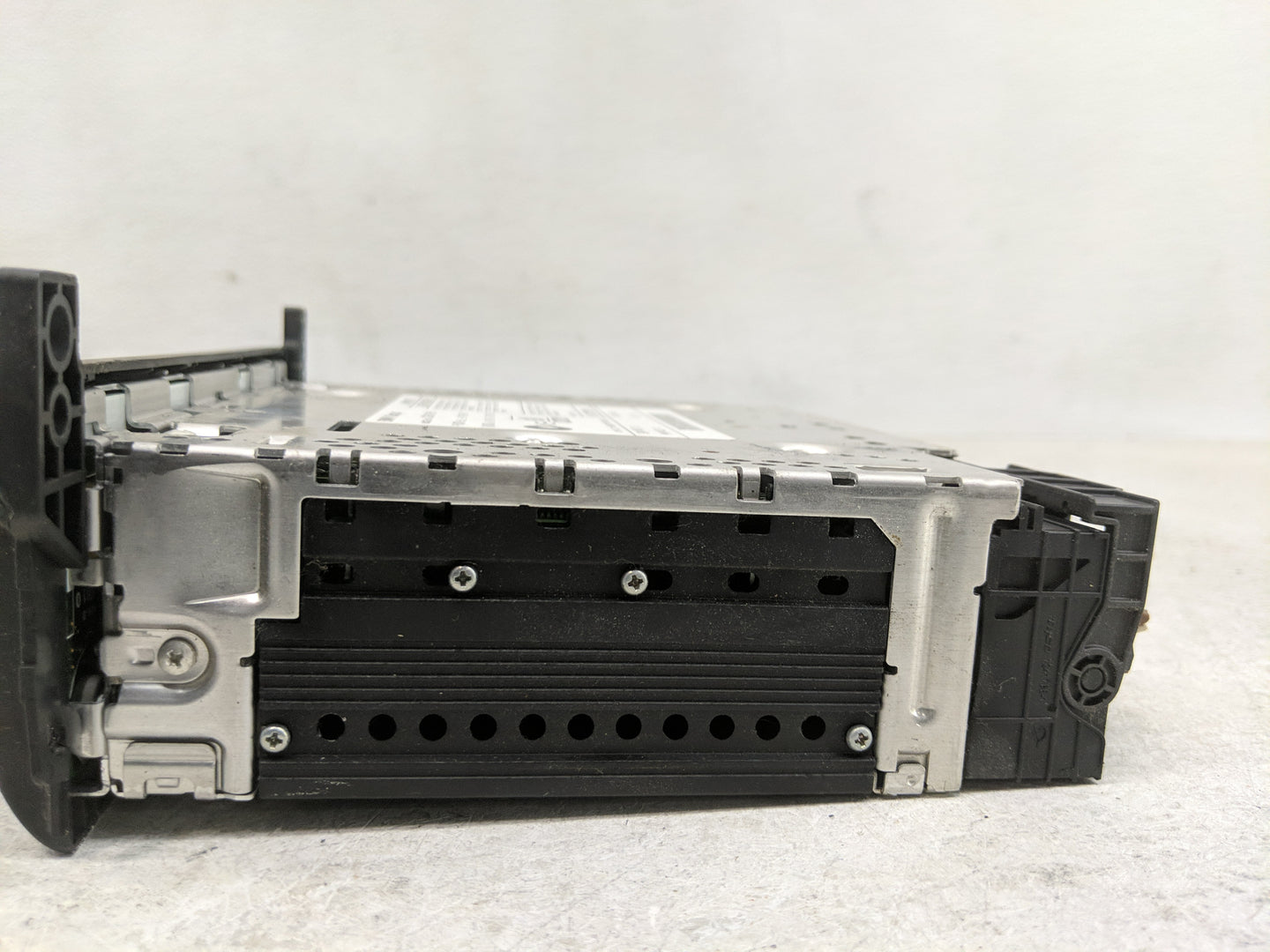 2005 Mini Cooper Radio AM FM Cd Player Receiver Replacement Fits OEM Used Auto Parts - Oemusedautoparts1.com