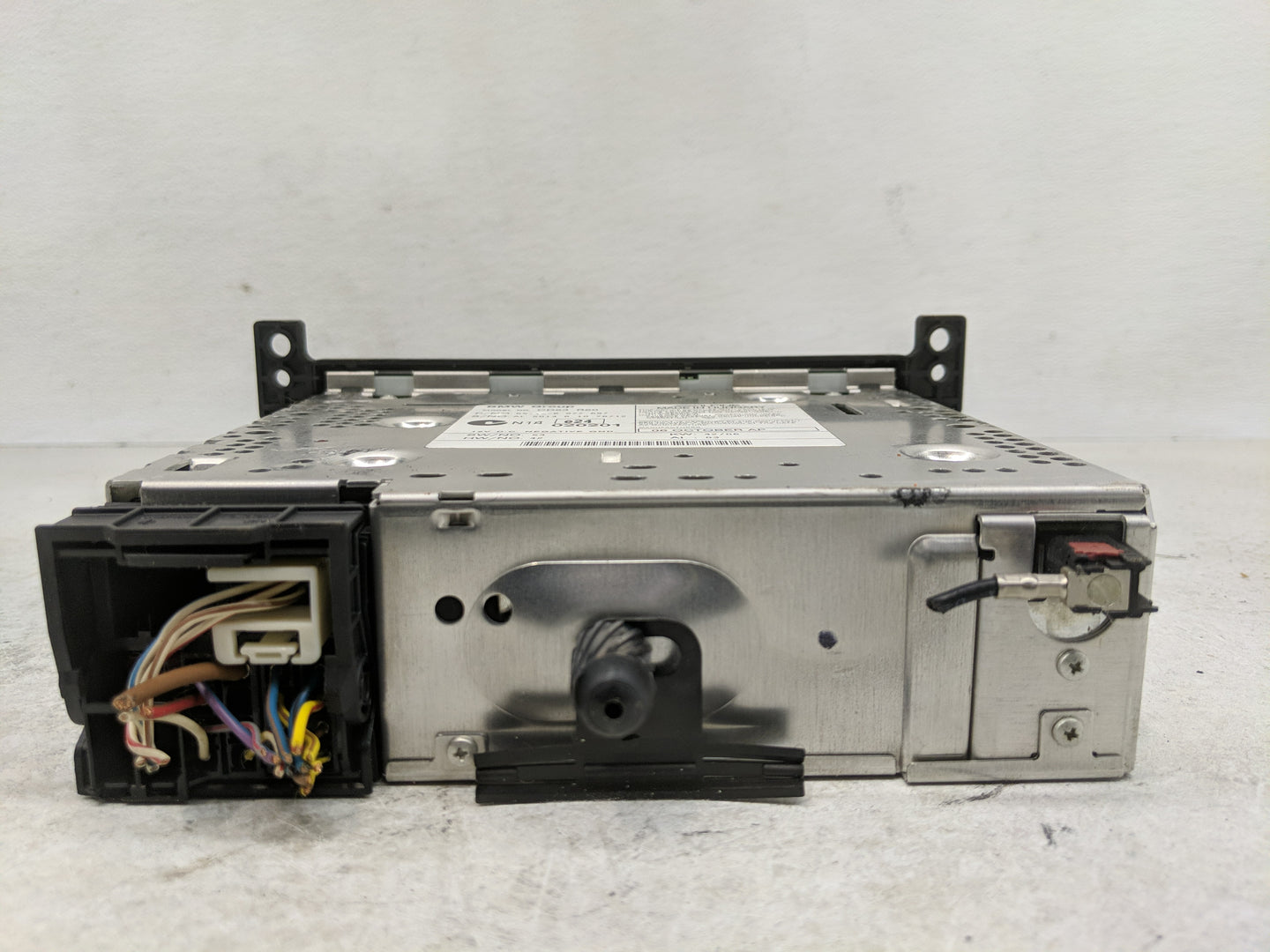 2005 Mini Cooper Radio AM FM Cd Player Receiver Replacement Fits OEM Used Auto Parts - Oemusedautoparts1.com