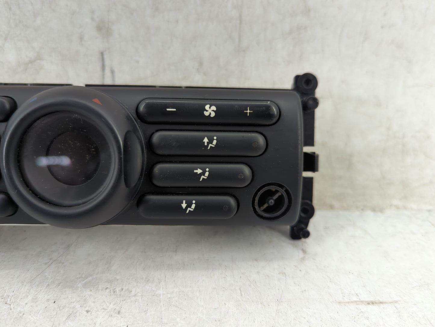 2005 Mini Cooper Climate Control Module Temperature AC/Heater Replacement P/N:64.116962469 Fits OEM Used Auto Parts - Oemuse
