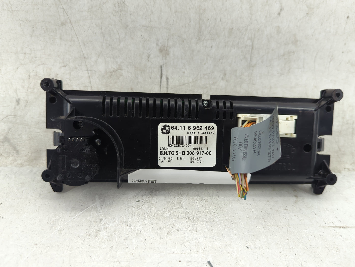 2005 Mini Cooper Climate Control Module Temperature AC/Heater Replacement P/N:64.116962469 Fits OEM Used Auto Parts - Oemuse