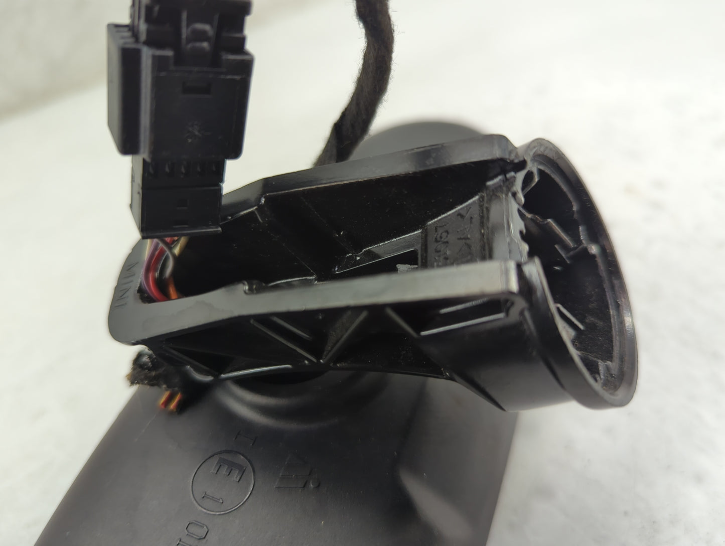 2005 Mini Cooper Interior Rear View Mirror Replacement OEM Fits OEM Used Auto Parts - Oemusedautoparts1.com