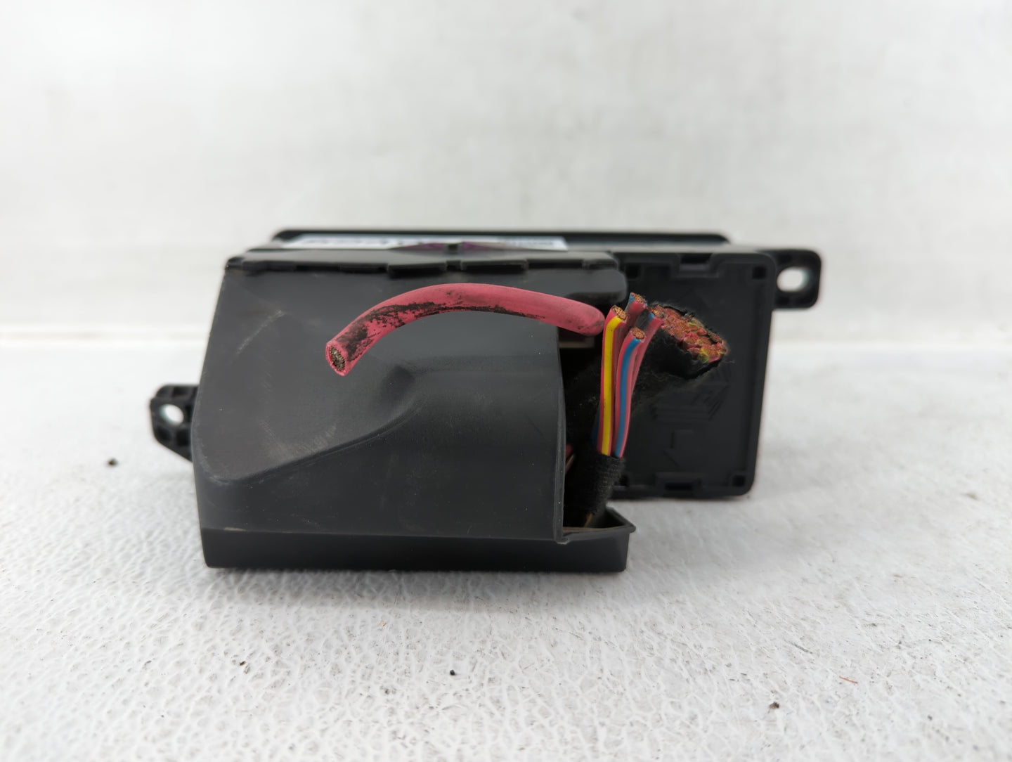2005 Mini Cooper Fusebox Fuse Box Panel Relay Module P/N:6906606-02 Fits OEM Used Auto Parts - Oemusedautoparts1.com