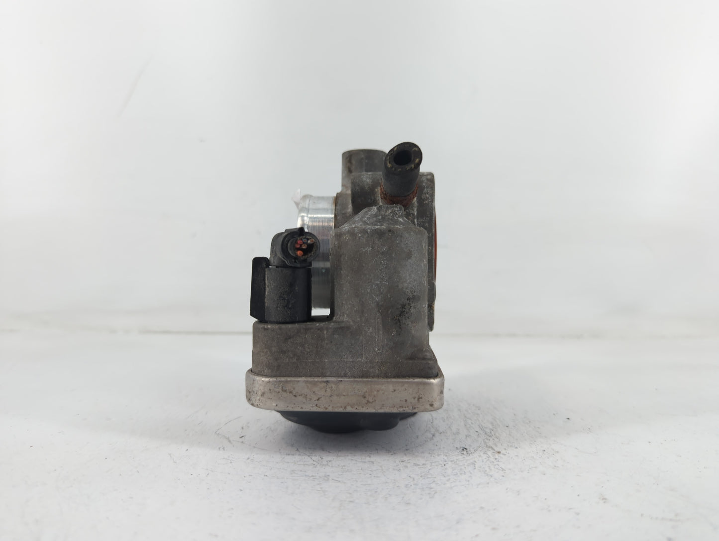 2005 Mini Cooper Throttle Body P/N:354 7 509 043-02 Fits OEM Used Auto Parts - Oemusedautoparts1.com