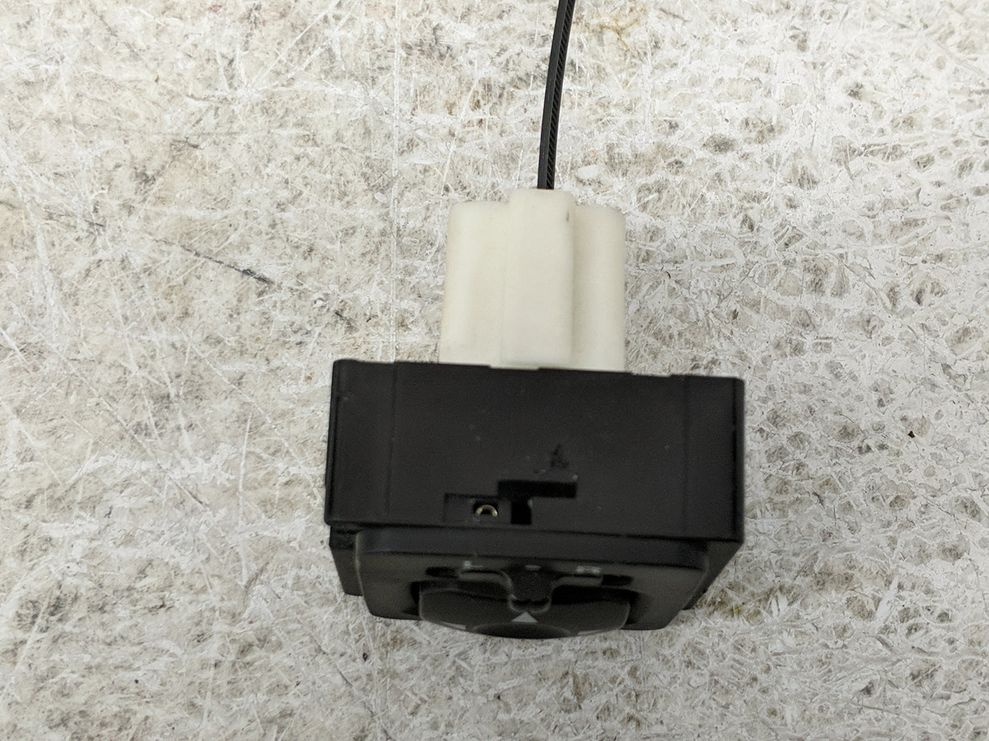 2004-2011 Mitsubishi Endeavor Master Power Window Switch Replacement Driver Side Left P/N:183570 Fits OEM Used Auto Parts - 