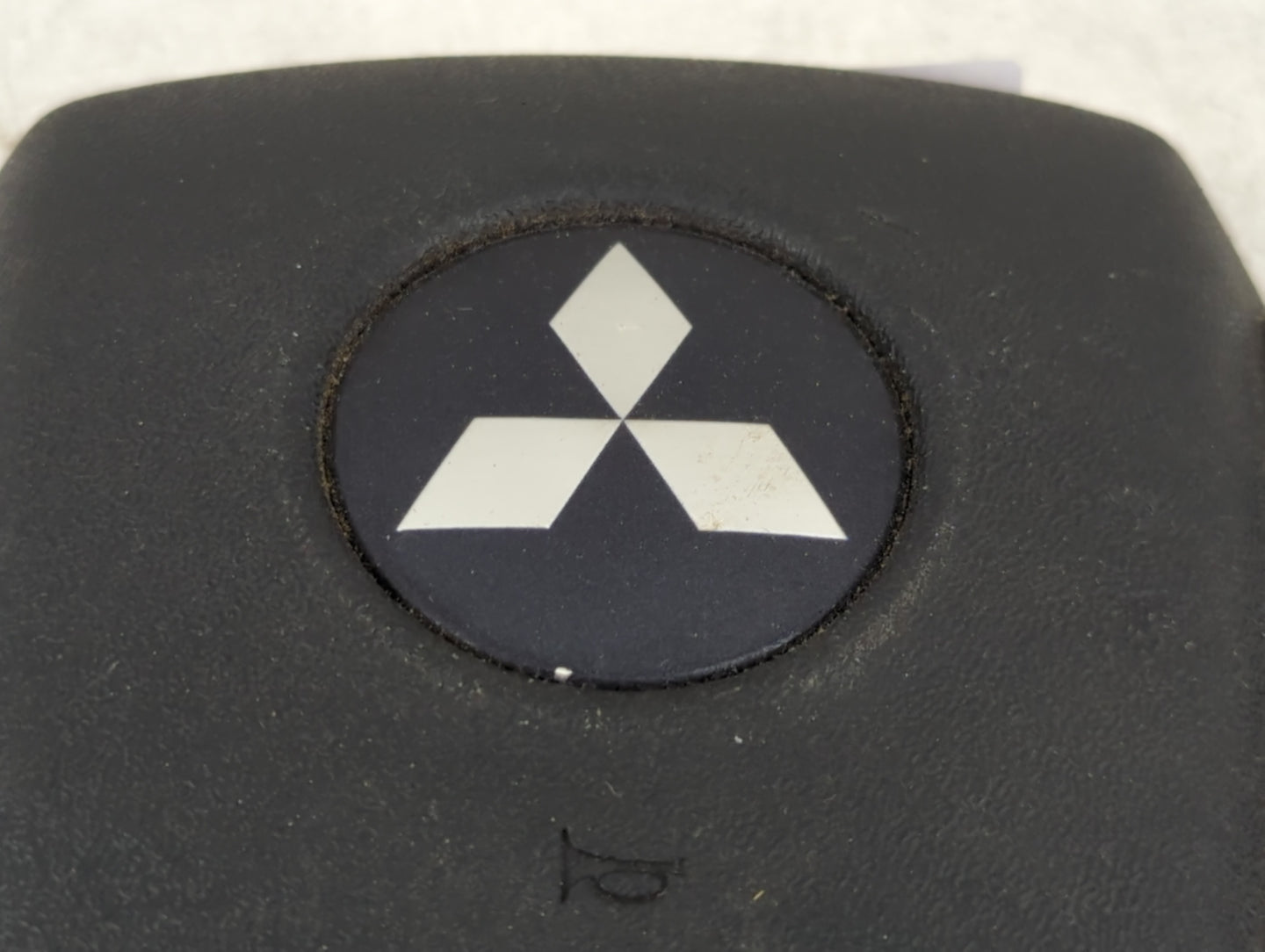 2004-2006 Mitsubishi Galant Air Bag Driver Left Steering Wheel Mounted - Oemusedautoparts1.com