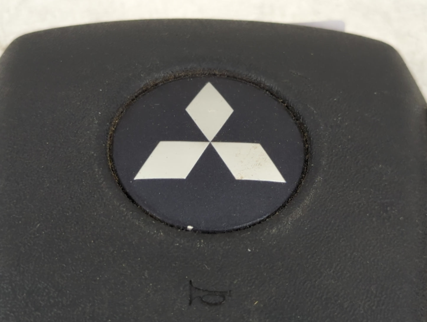 2004-2006 Mitsubishi Galant Air Bag Driver Left Steering Wheel Mounted - Oemusedautoparts1.com