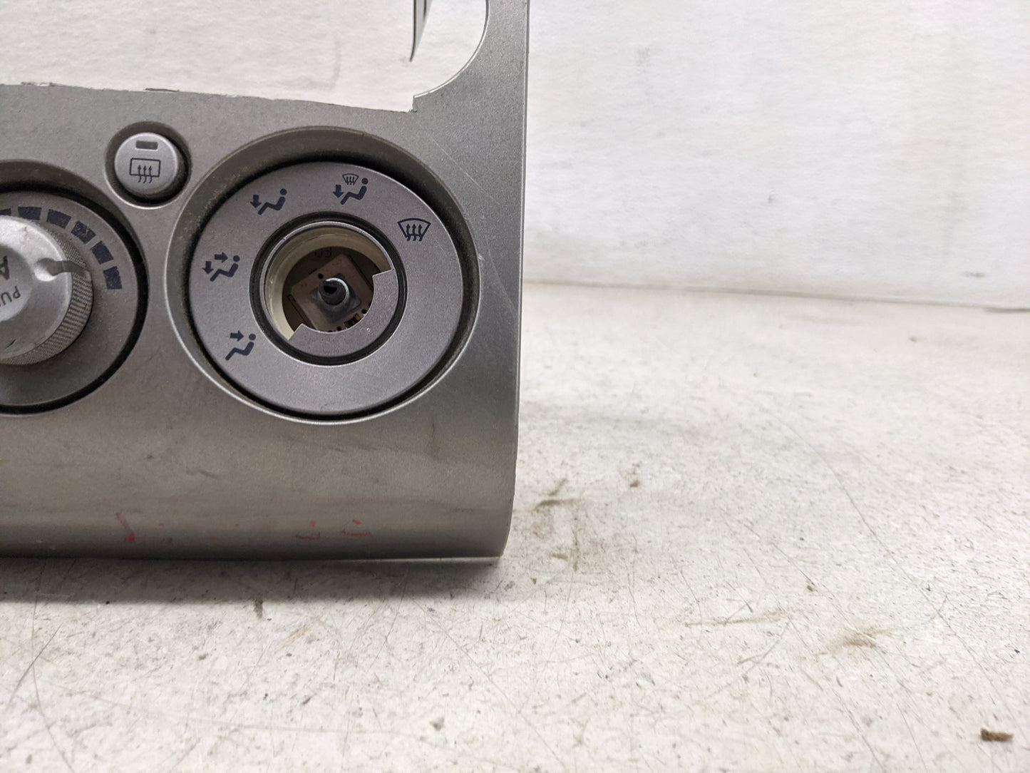 2005 Mitsubishi Galant Climate Control Module Temperature AC/Heater Replacement P/N:MR568500 MN123244, CR450 2R048A, F15102 