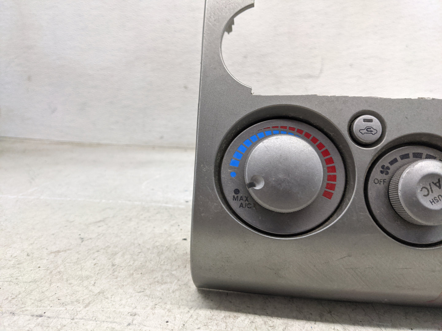 2005 Mitsubishi Galant Climate Control Module Temperature AC/Heater Replacement P/N:MR568500 MN123244, CR450 2R048A, F15102 