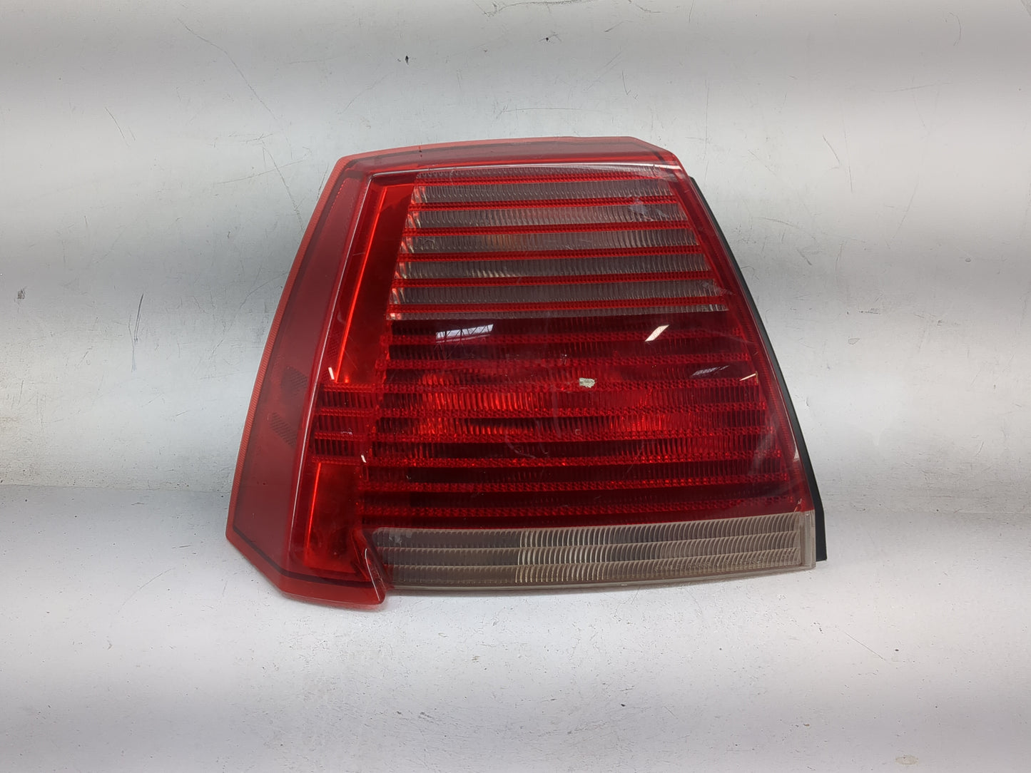 2005 Mitsubishi Galant Tail Light Assembly Driver Left OEM P/N:STANLEY P2566 Fits OEM Used Auto Parts - Oemusedautoparts1.co