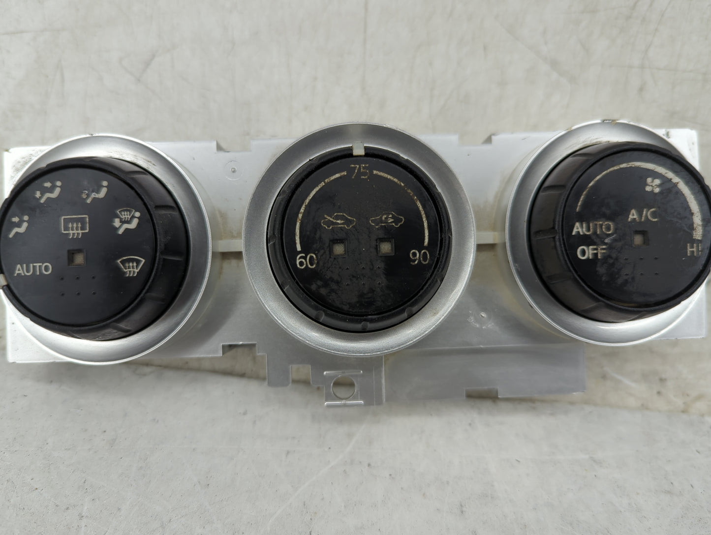 2005 Nissan 350z Climate Control Module Temperature AC/Heater Replacement P/N:96941 CF002 Fits OEM Used Auto Parts - Oemused