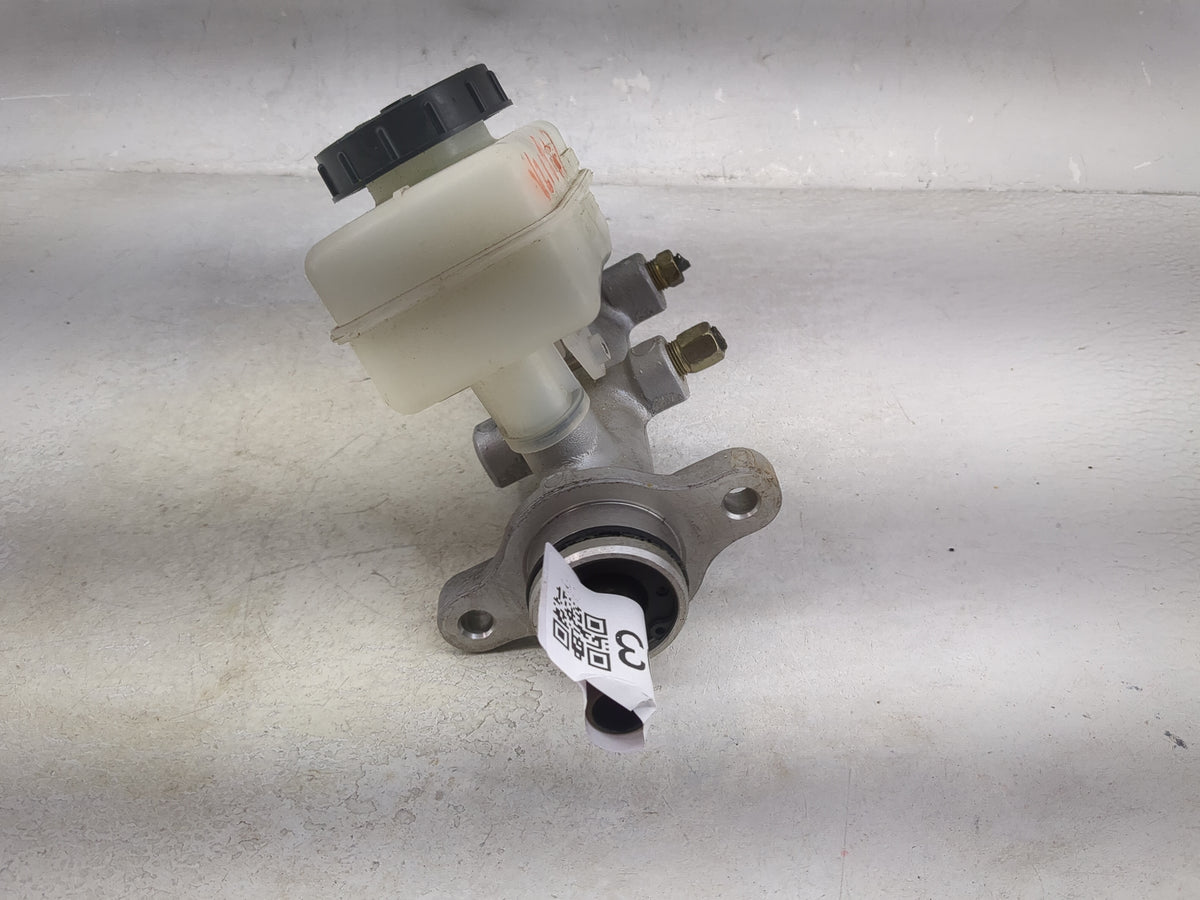2003-2009 Nissan 350z Brake Master Cylinder - Oemusedautoparts1.com