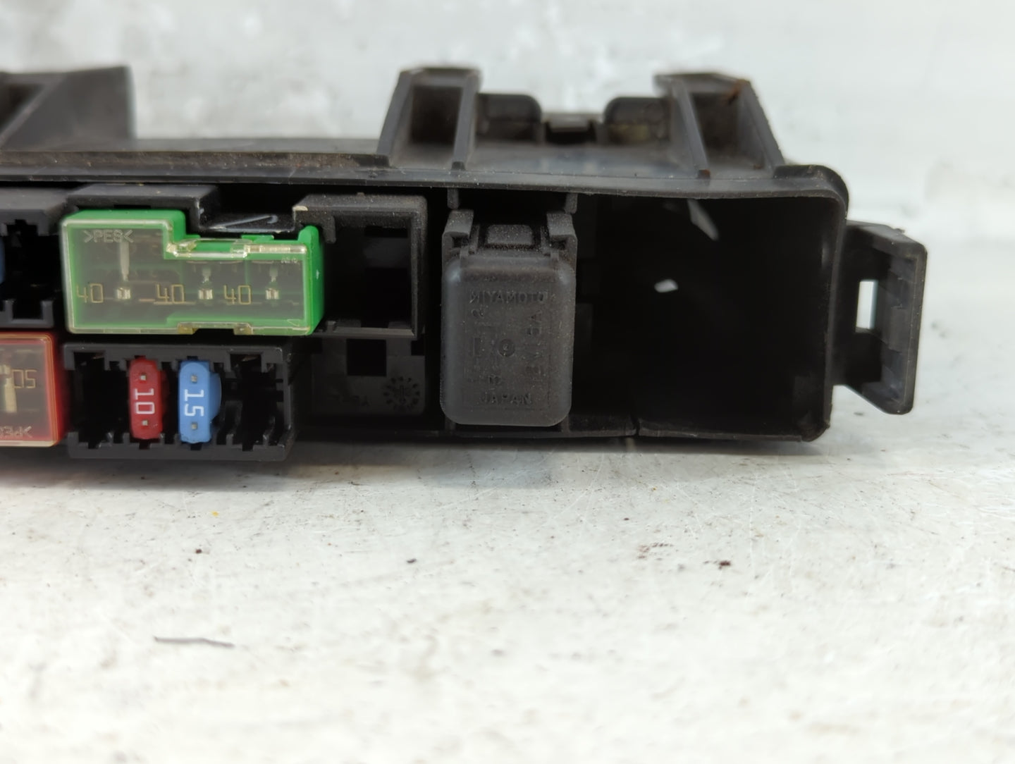 2002-2006 Nissan Altima Fusebox Fuse Box Panel Relay Module P/N:24382 8J011 Fits Fits 2002 2003 2004 2005 2006 OEM Used Auto