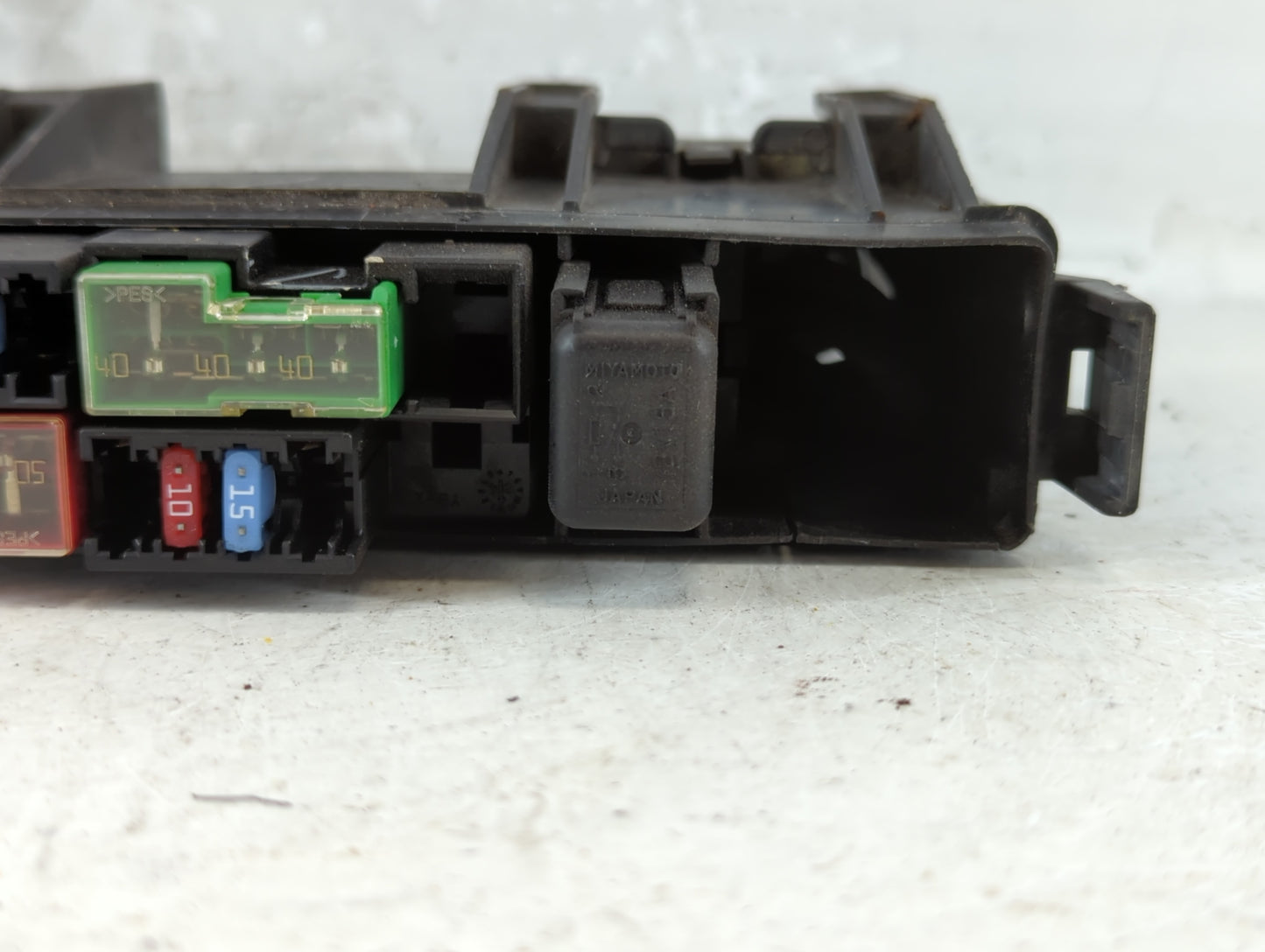 2002-2006 Nissan Altima Fusebox Fuse Box Panel Relay Module P/N:24382 8J011 Fits Fits 2002 2003 2004 2005 2006 OEM Used Auto