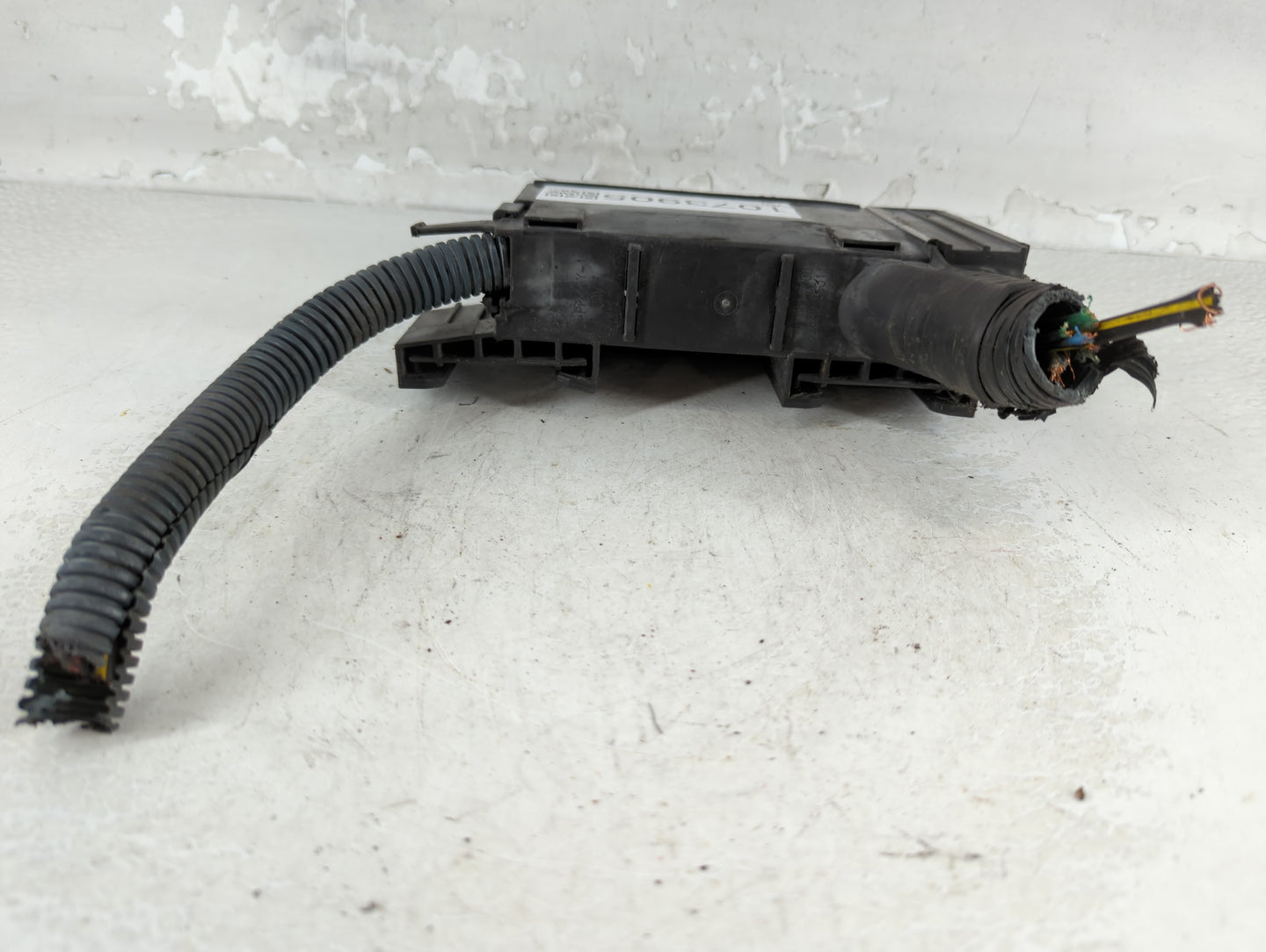 2002-2006 Nissan Altima Fusebox Fuse Box Panel Relay Module P/N:24382 8J011 Fits Fits 2002 2003 2004 2005 2006 OEM Used Auto
